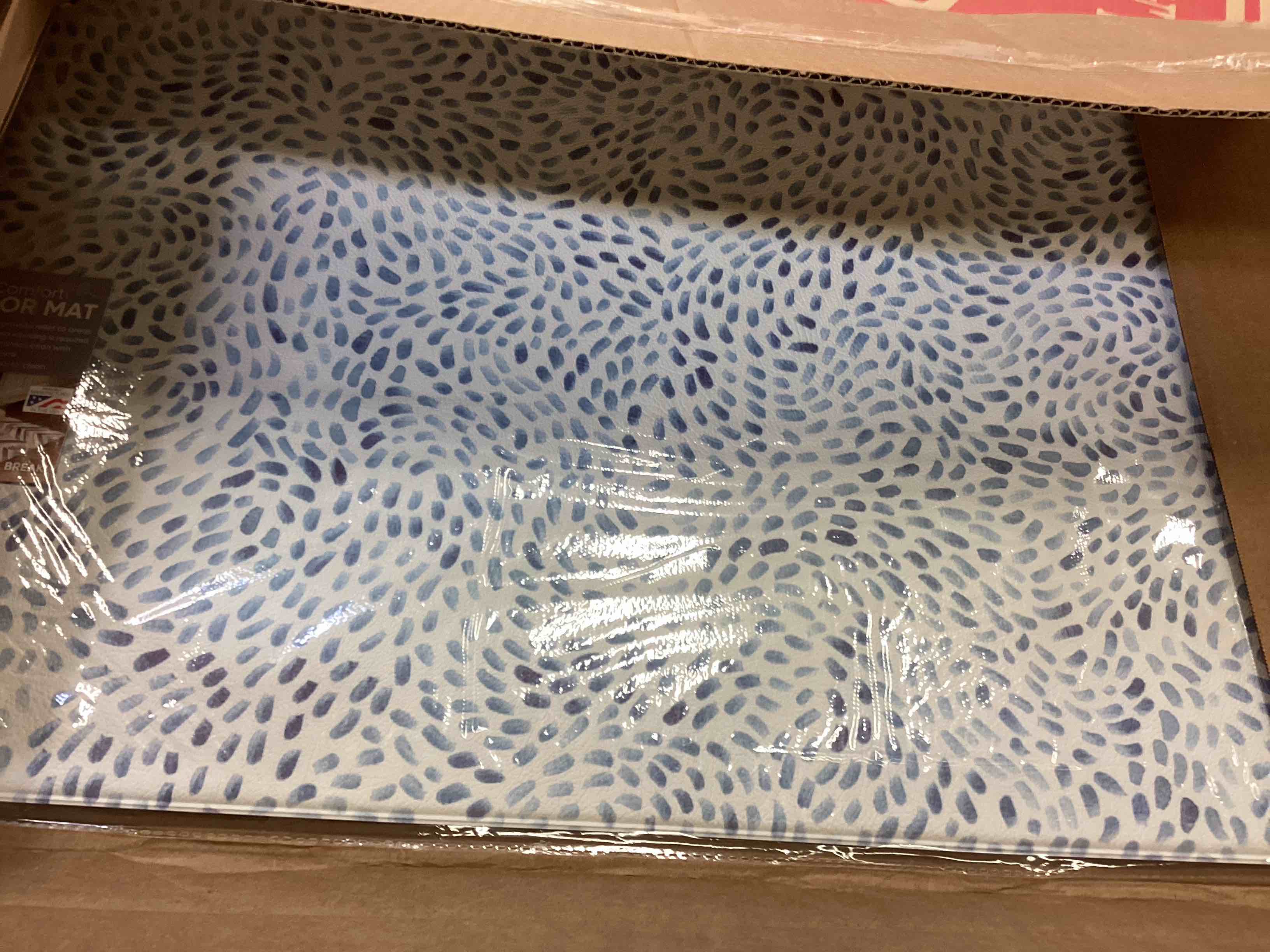 Condition photo showing New/Like New for CounterArt Drift Marks Decorative Comfort Kitchen Floor Mat 30" x 20" Manufactured in The USA Waterproof Easy to Clean