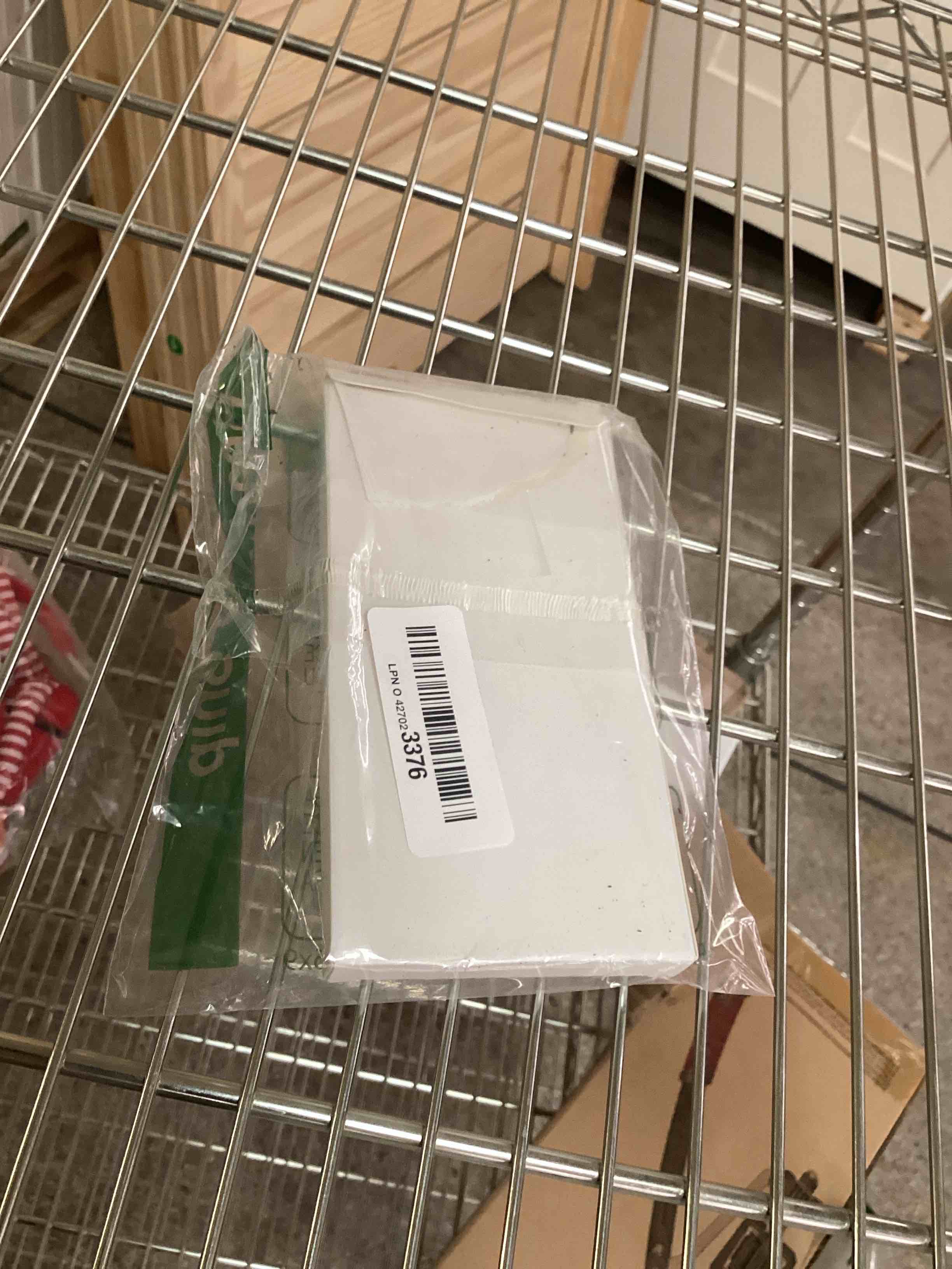 Condition photo showing Good Condition for BOXOB 3pcs Jumping Spider Enclosure Ledges, Magnetic Jumping Spider Enclosure Ledges Ladder Magnets Jumping Spider Habitat Pet Spider Enclosure Accessories round