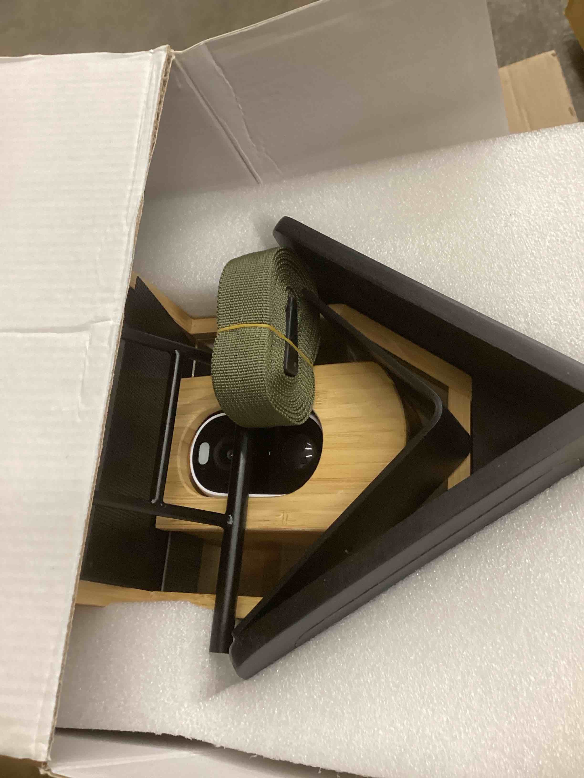 Condition photo showing New/Like New for Smart Bird Feeder with Camera - 2K HD Solar Powered Outdoor Bird Camera AI Recognition Birdfeeder Cam IP65 Waterproof Remote Monitoring for Backyard Birds Ideal Gift for Birds Lovers