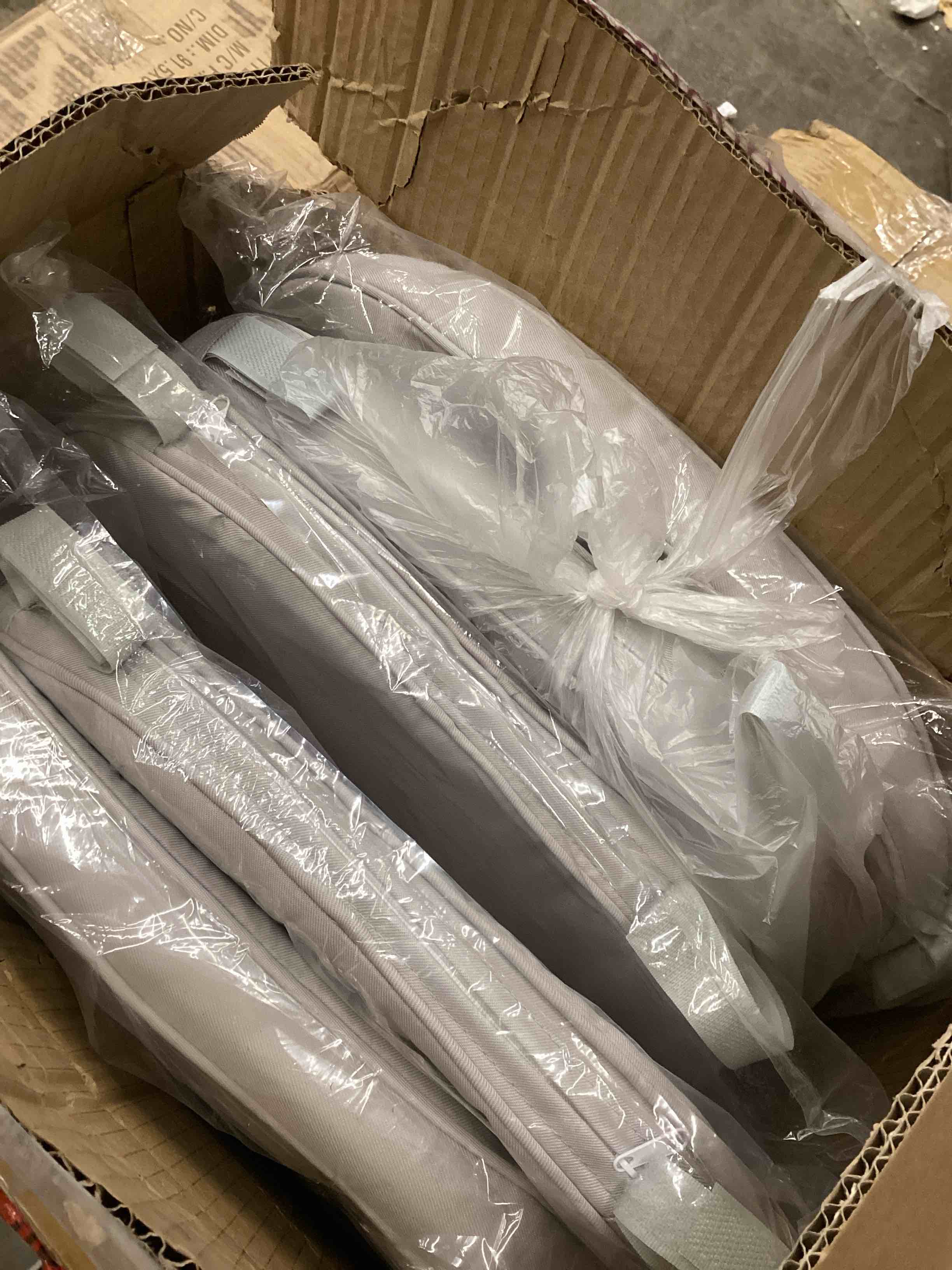 Condition photo showing Good Condition for Efavormart 5 Pack | 2" Thick Silver Chiavari Chair Pad, Memory Foam Seat Cushion with Ties and Removable Cover