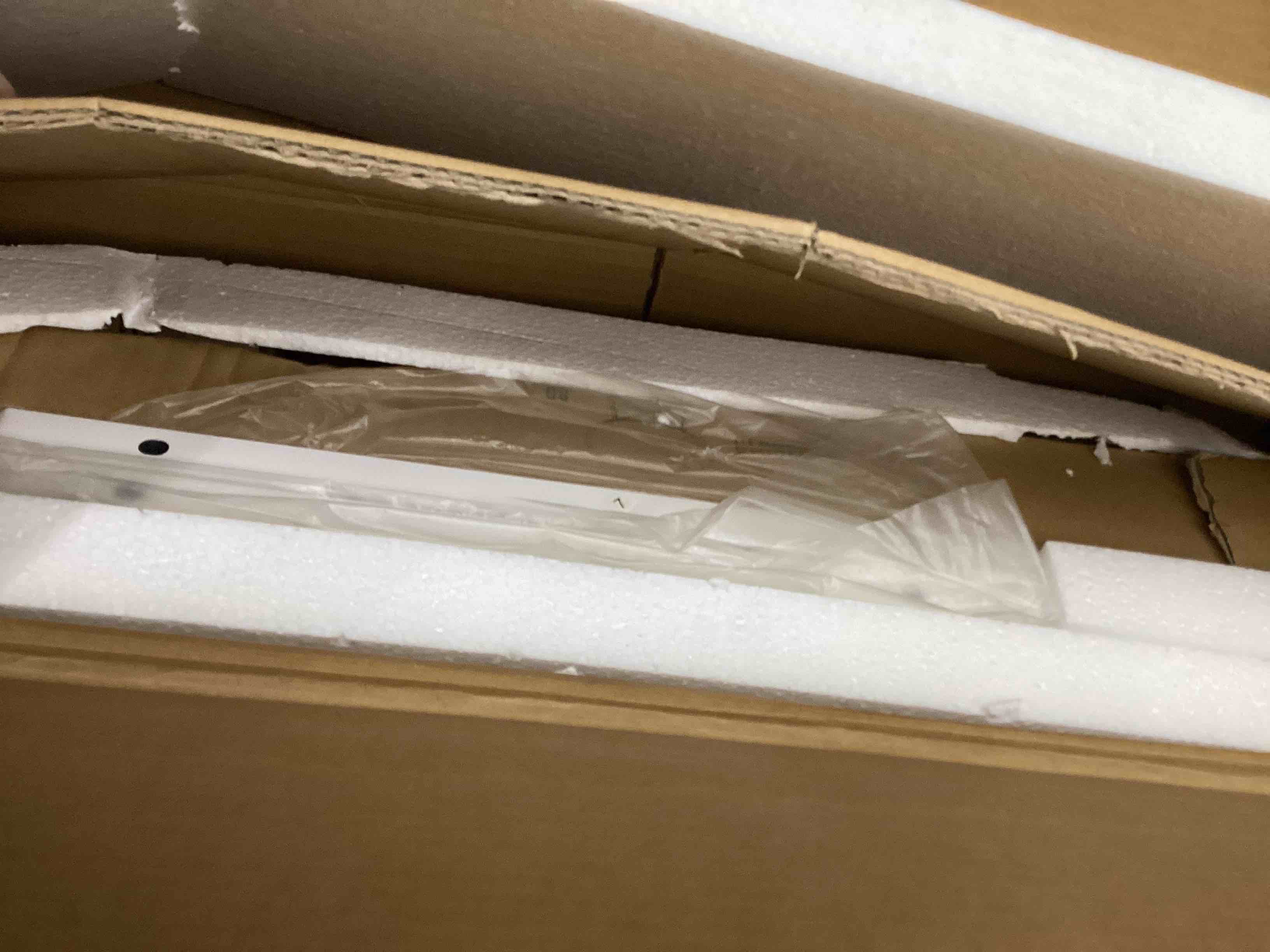 Condition photo showing Good Condition for LVB White Faux Marble Round Dining Table, Circle Dining Table Kitchen 4-6 People, Mid-Century Pedestal Dinner Office Living Room, White Marble, 51 Inch