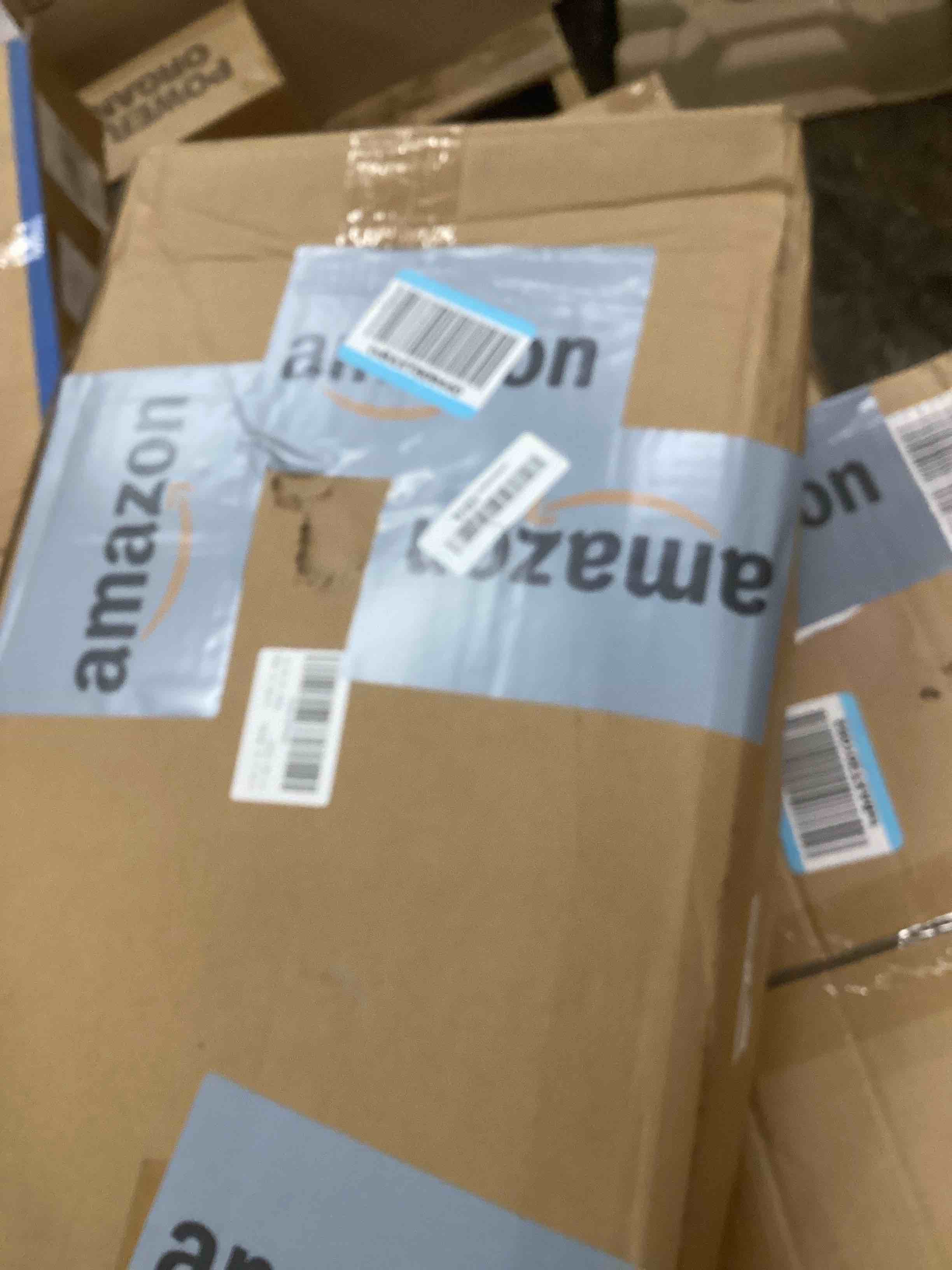 Condition photo showing New/Like New for 6 Pockets Foldable Aluminum Magazine Rack - Brochure Display Stand, Brochure Catalog Literature Display Stand with Carrying Bag for Exhibition, Trade Show, Office, Retail Store