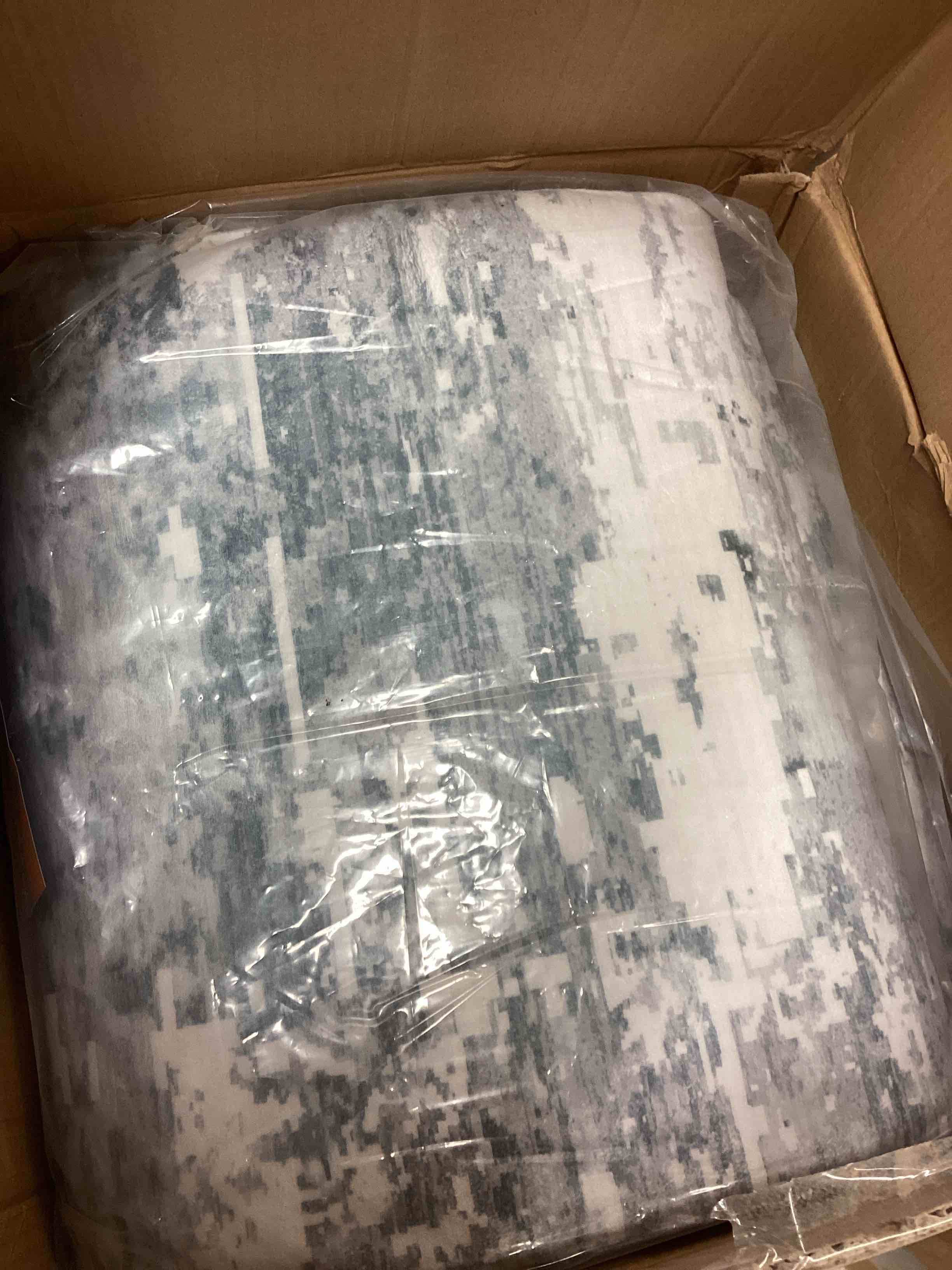 Condition photo showing New/Like New for 8x10 Modern Abstract Rug Faux Wool Accent Rug Ultra Soft Non Slip Non Shedding Accent Large Rug for Living Room Bedroom Dining Room Office Home, Light Grey Light Grey 8' x 10' (Rectangular)