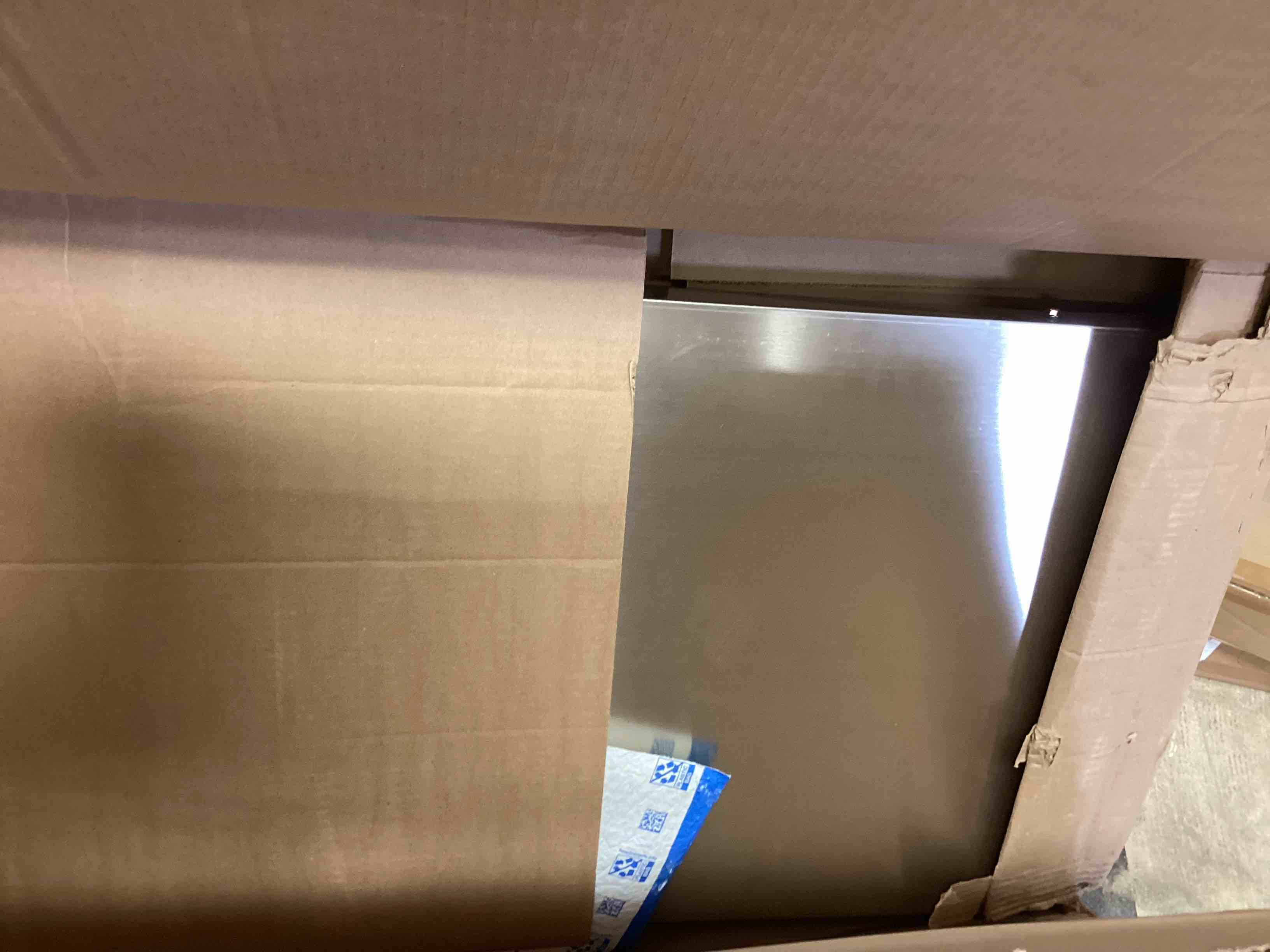 Condition photo showing As Is for VEVOR 880Lbs x 0.2Lbs Livestock Scale Shipping Scales Large Platform 40.6x20.9Inch Stainless Steel Vet Scale Industrial Floor Scale Large Animal Dog Pig Scale Goat Weight Scale Pet Digital Scale 880 lbs/400 kg