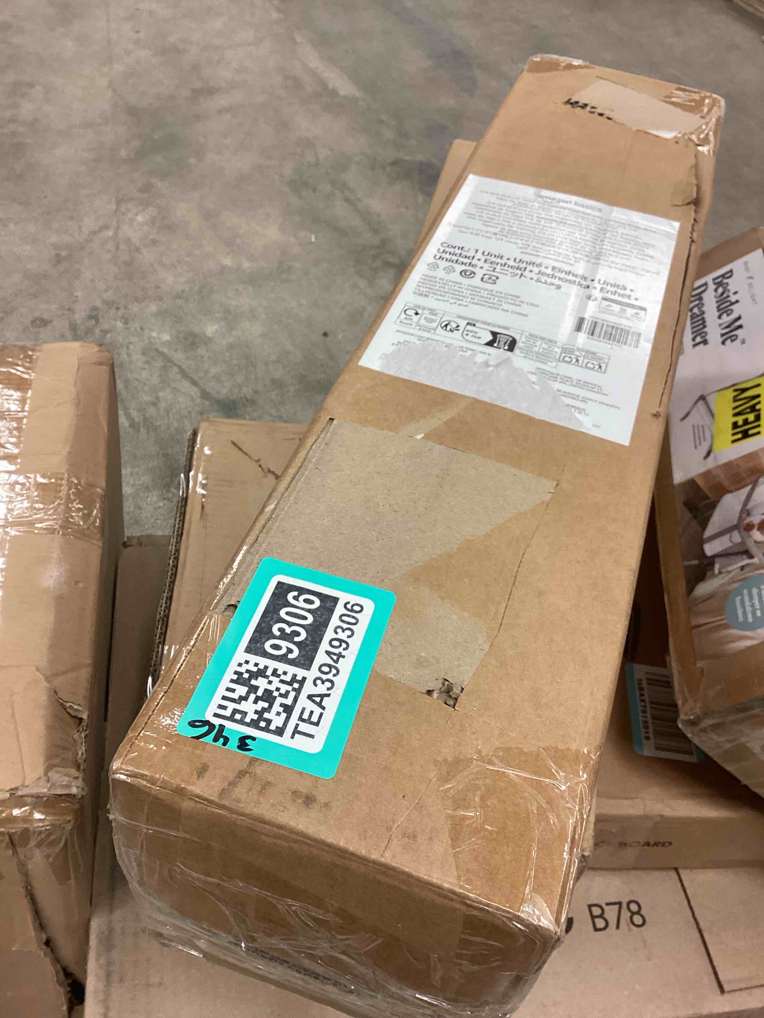 Condition photo showing Good Condition for Amazon Basics 1/4 Inch Thick TPE Exercise Yoga Mat with Carrying Strap