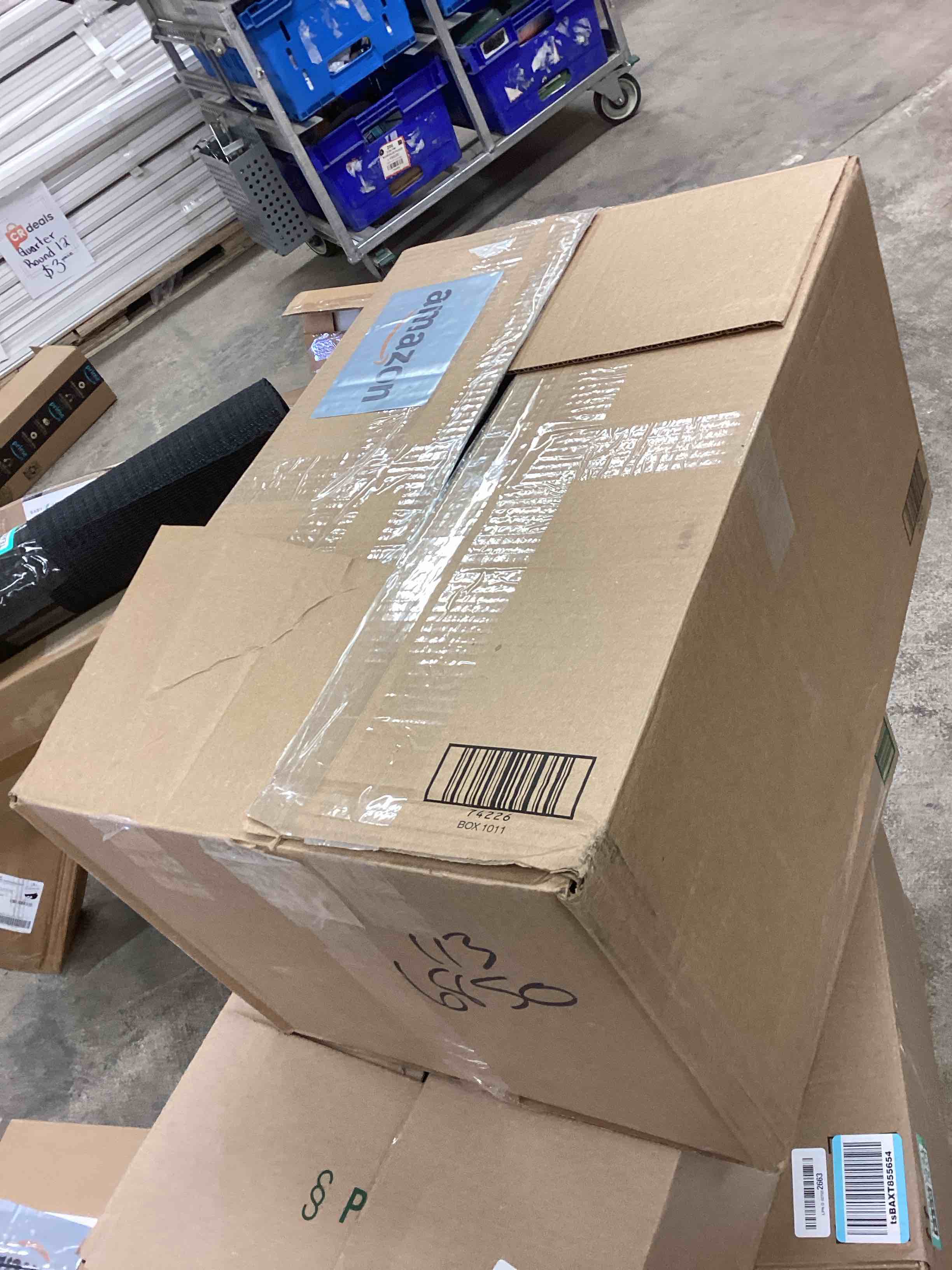 Condition photo showing Good Condition for Stainless Steel Litter Box | XL Enclosed Cat Litter Boxes with Lid for Big Cats | High Sided, Anti-Urine Leakage | Non-Stick Bottom & Includes Litter Mat & Metal Scoop