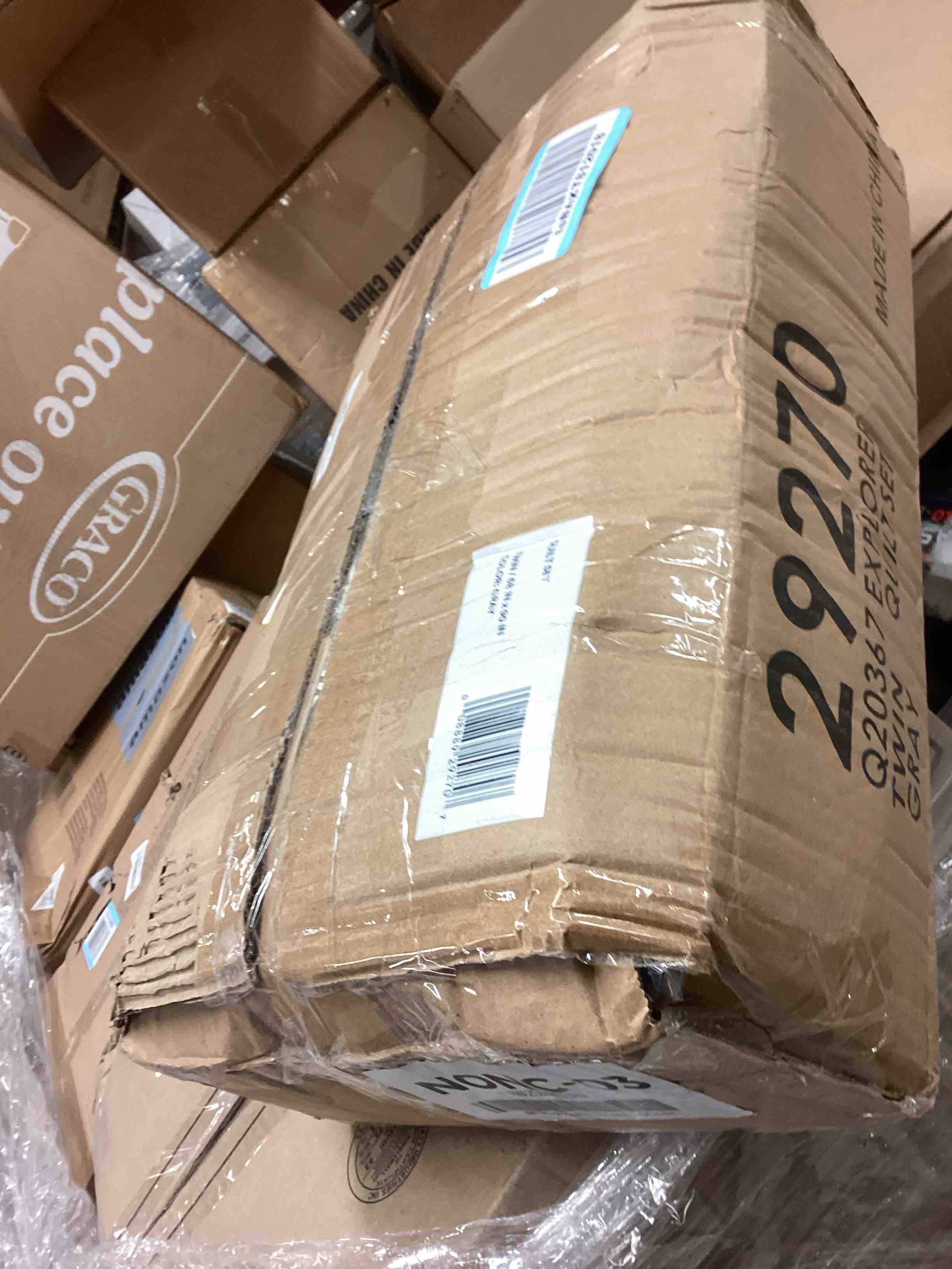 Condition photo showing Good Condition for Pendleton Explorer Twin Quilt Bedding Set with 1 Sham Premium Cotton Lightweight Quilted Bedspread Coverlet for Bed Rustic Home Decor Machine Washable, 68-inch x 90-inch, Blue Grey Multicolor