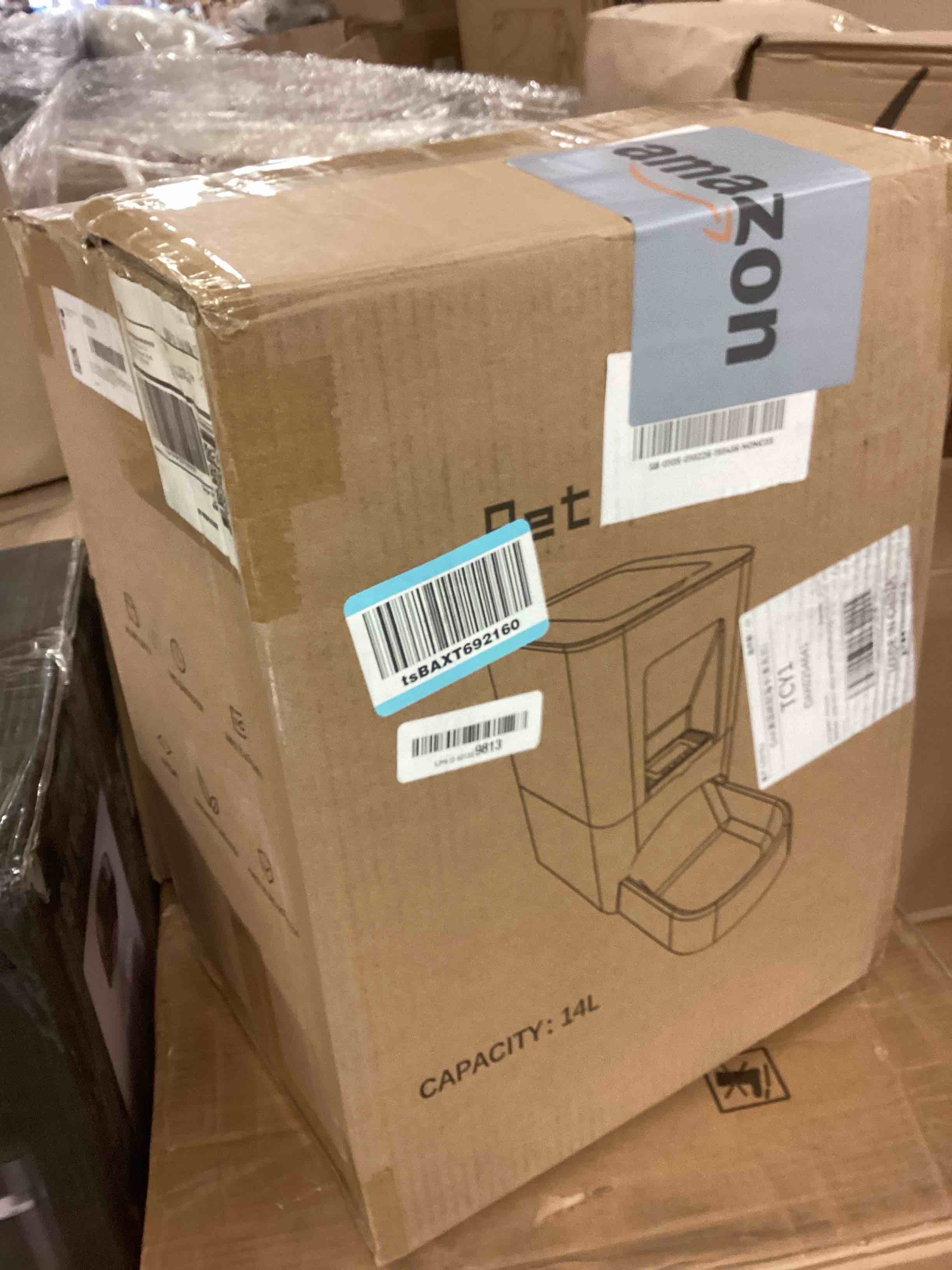 Condition photo showing Good Condition for 14L Automatic Dog Feeder Large Breed, Programmable Auto Pet Food Dispenser, Timed Dog Feeder Extra Large, Portion Control Voice Recording, 1200mAh Battery and Plug-in Power (White)