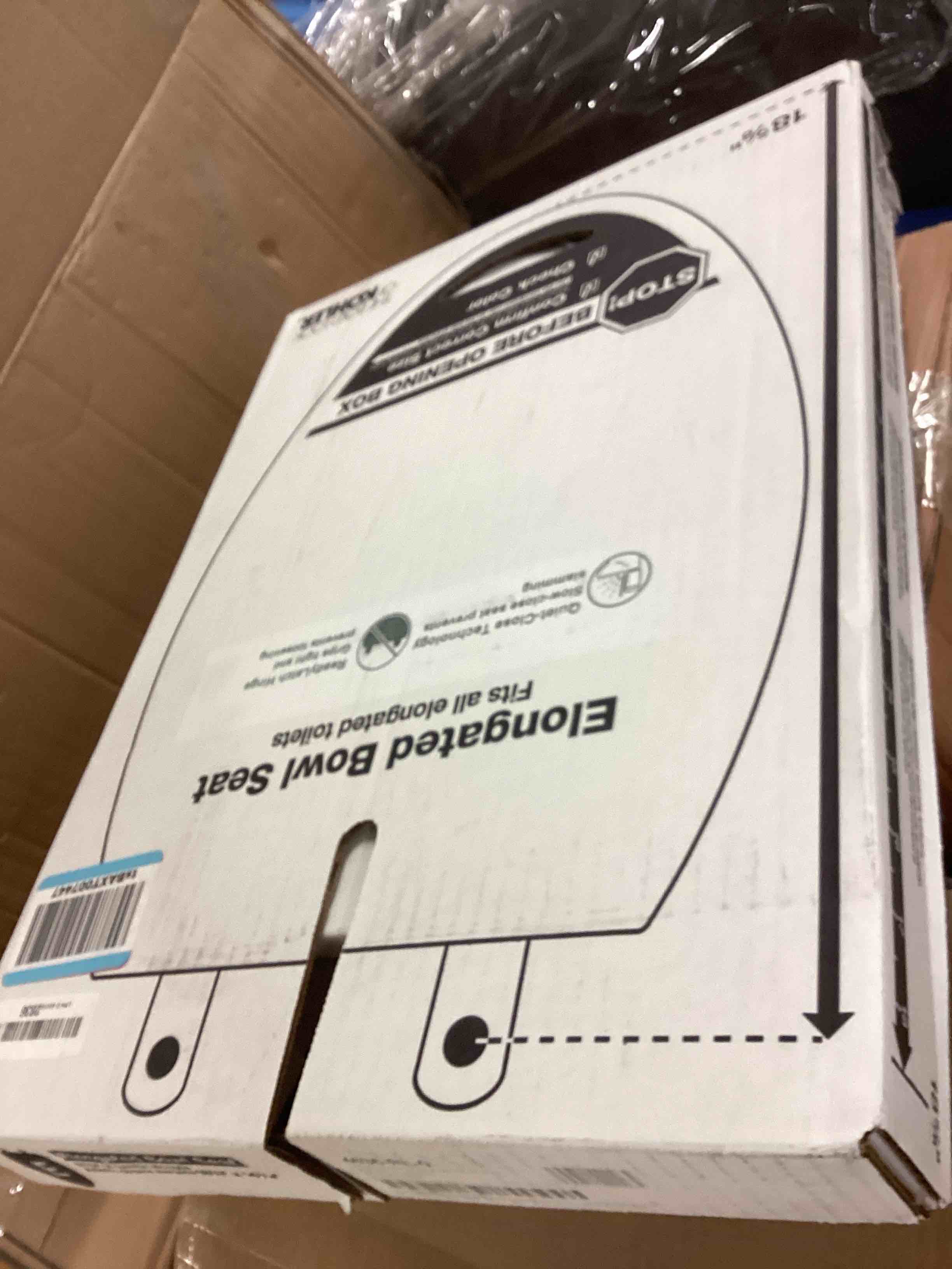 Condition photo showing Good Condition for KOHLER 4636-RL-0 Cachet ReadyLatch Elongated Toilet Seat Slow Close, Soft Close Toilet Seat Quiet Lid, Contoured Grip-Tight Bumpers Installation Hardware, Apartment Essentials, White White Elongated Ready Latch