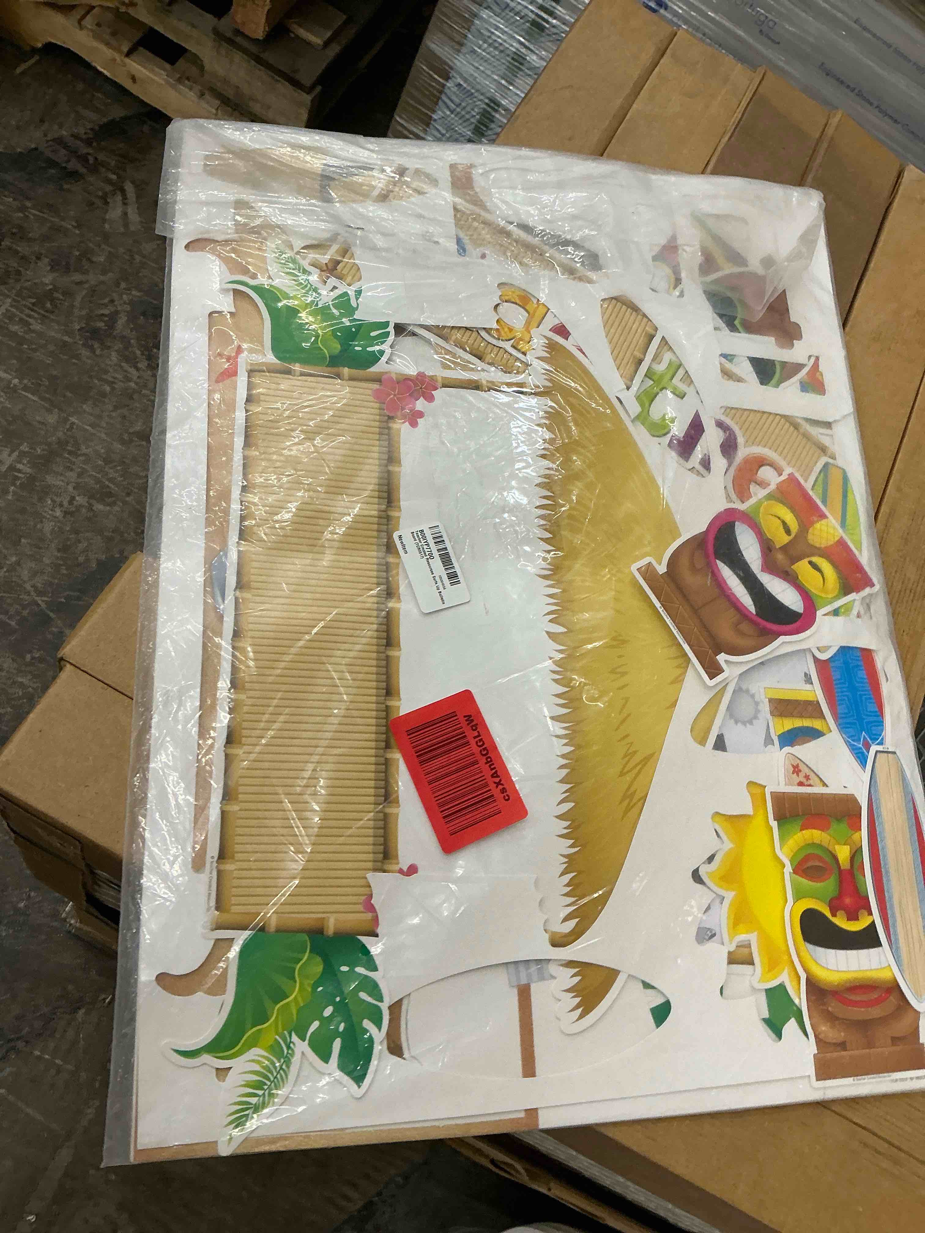 Condition photo showing New/Like New for teacher created resources surfs up bulletin board (tcr5517)