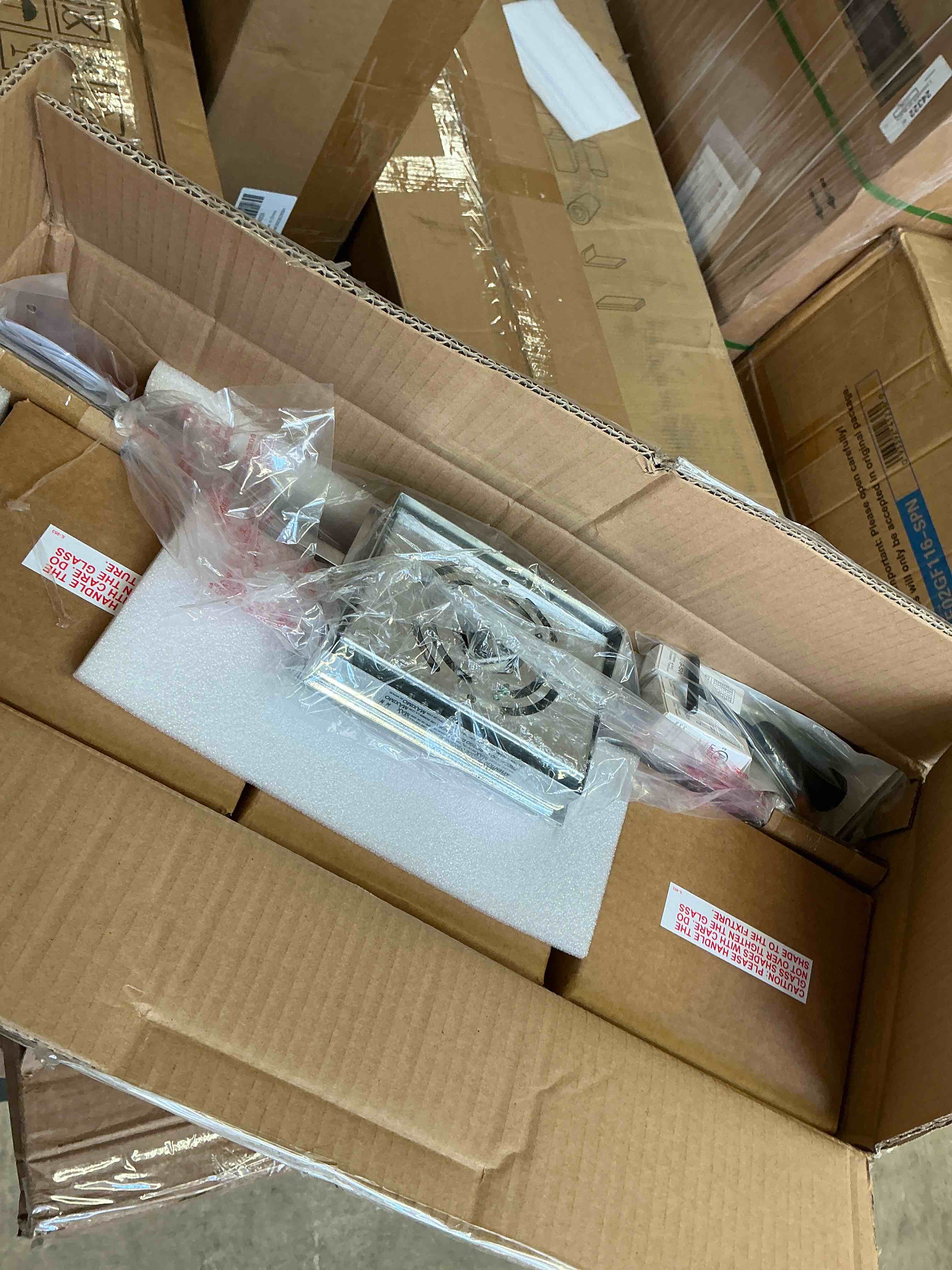Condition photo showing New/Like New for quoizel klt8603cled kolt modern vanity bath lighting, 3-light, led 13.5 watts, polished chrome (6" h x 21" w) | etl damp rated, 3-light, up/down reversible mounting