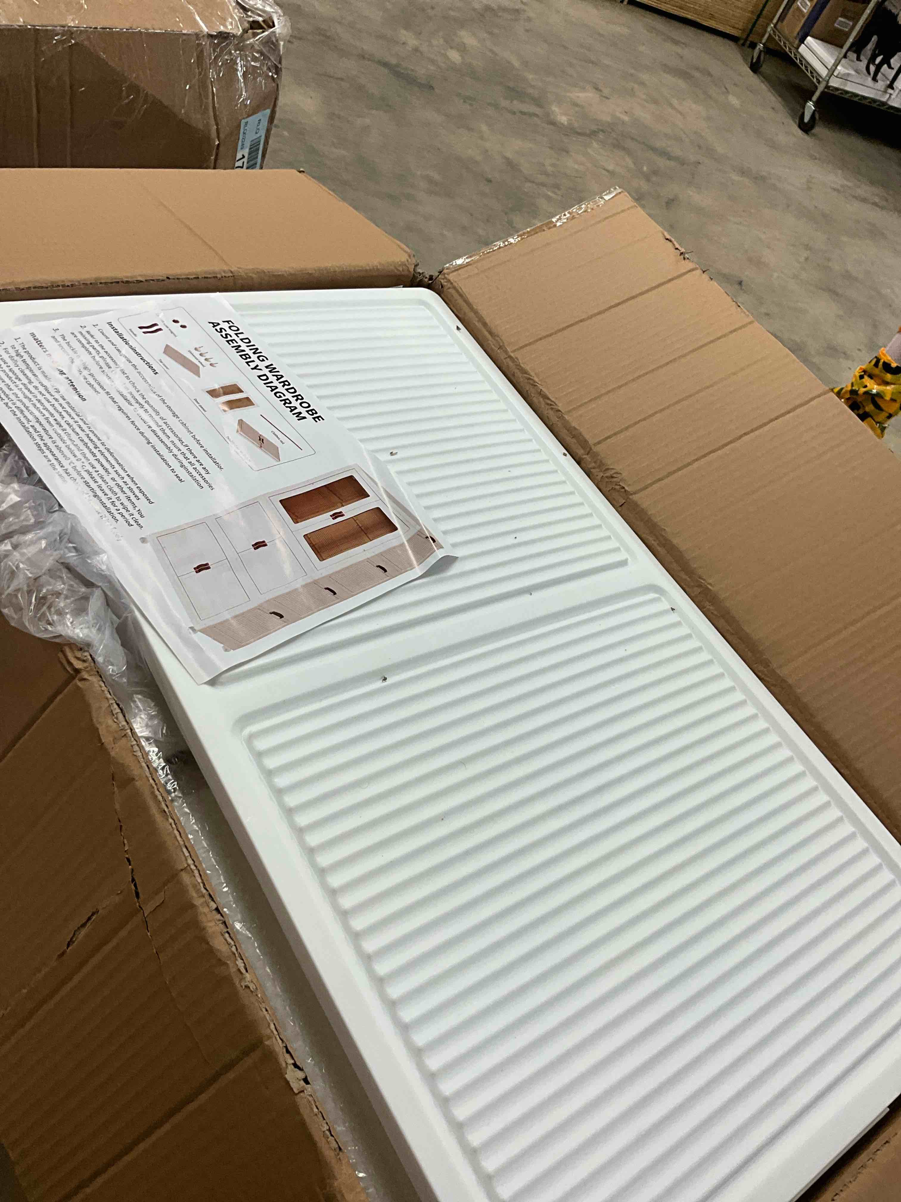 Condition photo showing Good Condition for folding storage cabinet