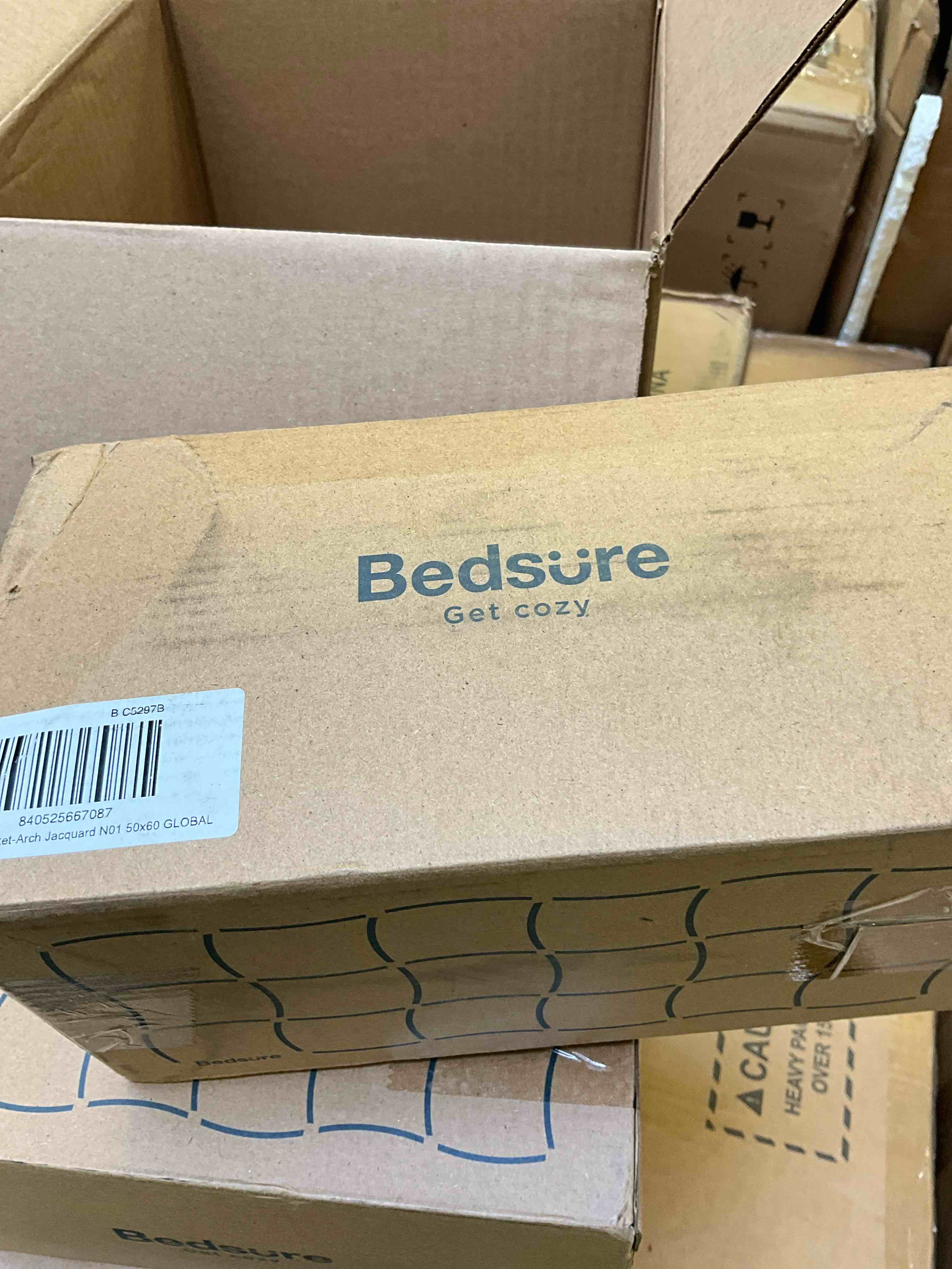 Condition photo showing New/Like New for bedsure gentlesoft light grey throw blanket for couch - super soft & cozy summer blankets for women, fluffy fleece throw for girls, 50x60