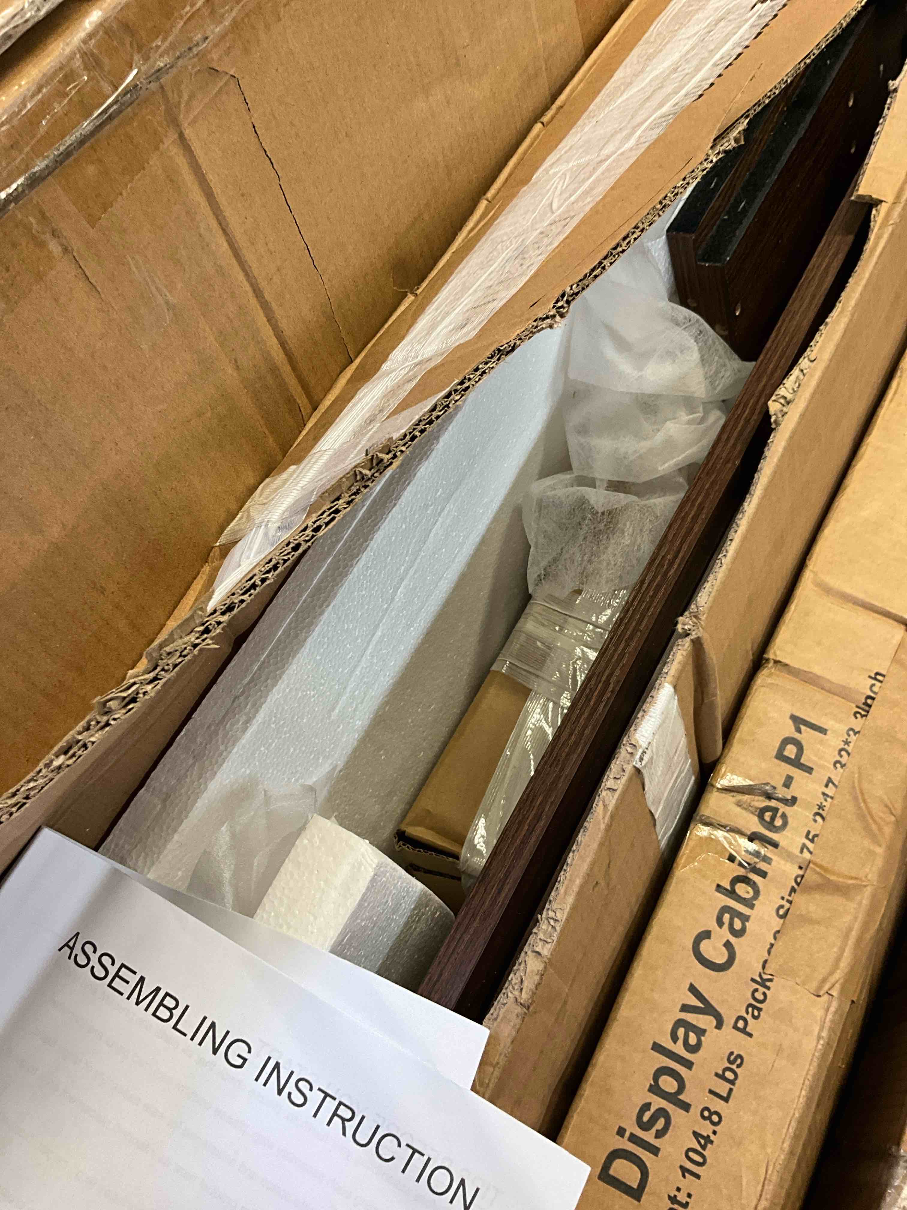 Condition photo showing Good Condition for modern 7-drawer fluted double dresser with tapered wooden legs and slim horizontal handles, (incomplete one box only)