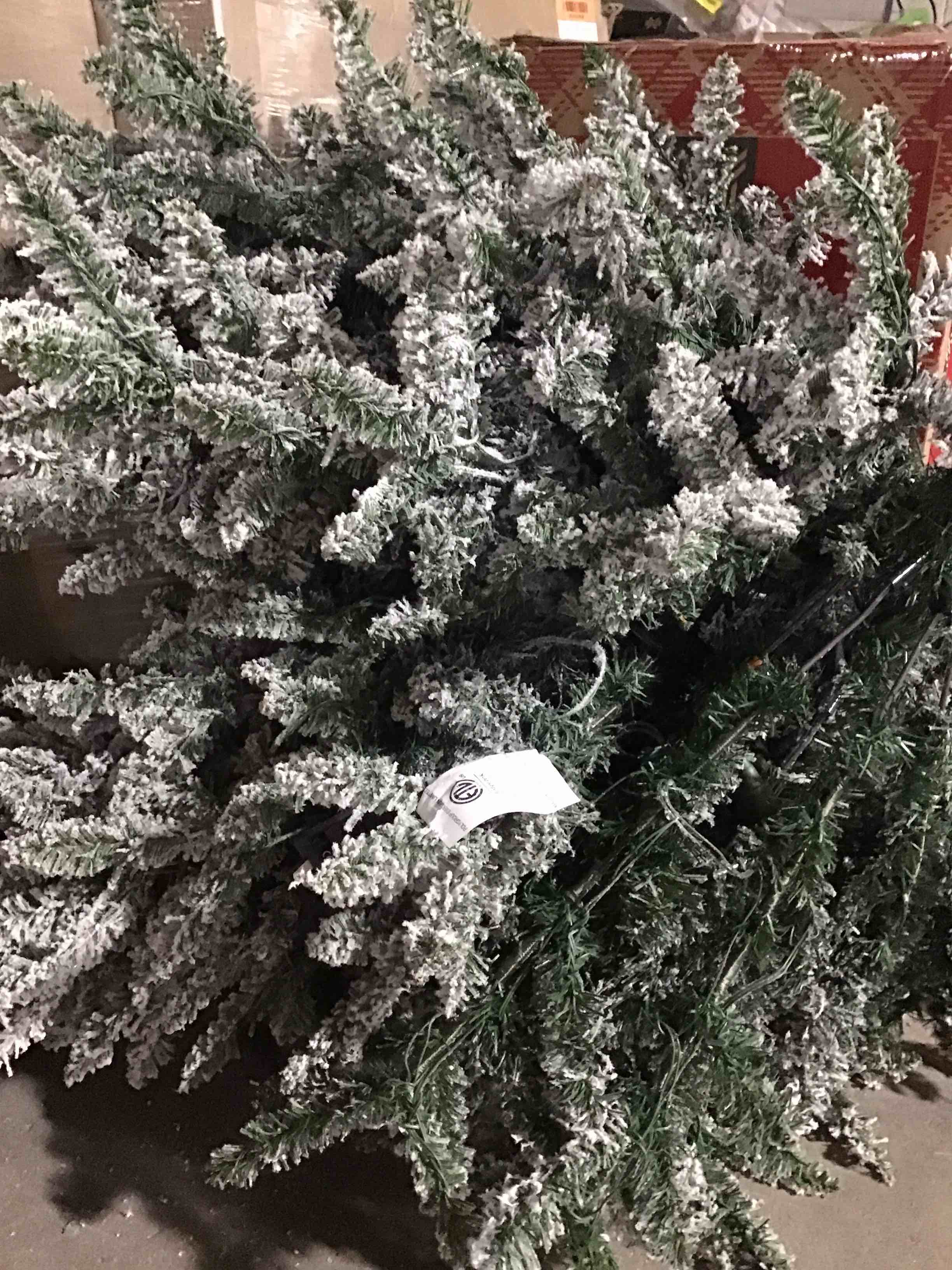 7' Forest Green Pine Christmas Tree Pre-lit with Dual-Color LED Lights (7ft)