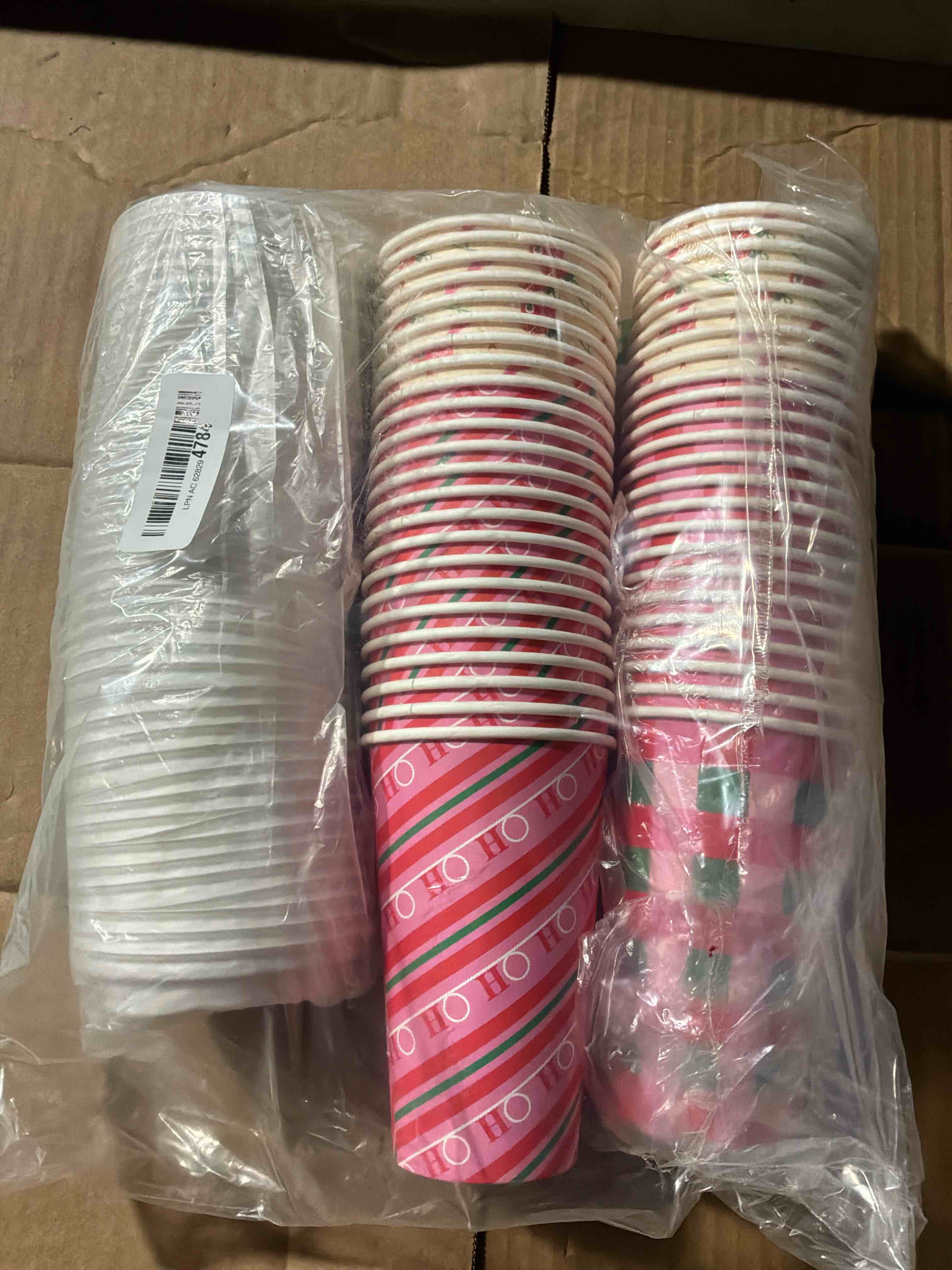 Whaline Christmas Disposable Coffee Cups Xmas Pink Buffalo Plaid Western Paper Cups with Lids 16 Oz To Go Coffee Cup for Holiday Party Cafe Hot Cold Drinks, 48 Pcs