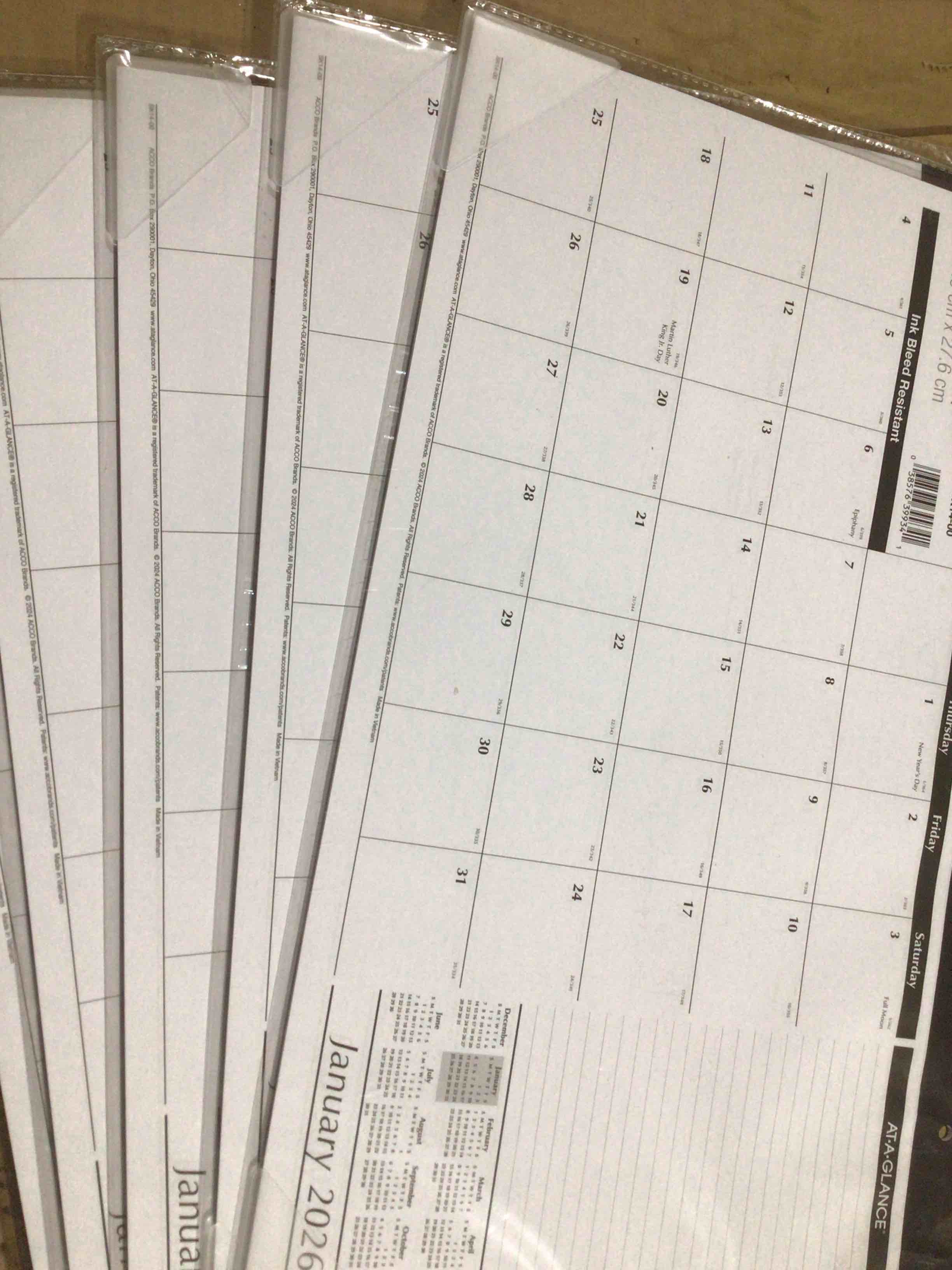 Condition photo showing New/Like New for at a glance calendar ink bleed resistant, 17/3-4 IN x 10/7-8 IN. 45.0cm x 27.6cm pack of 5