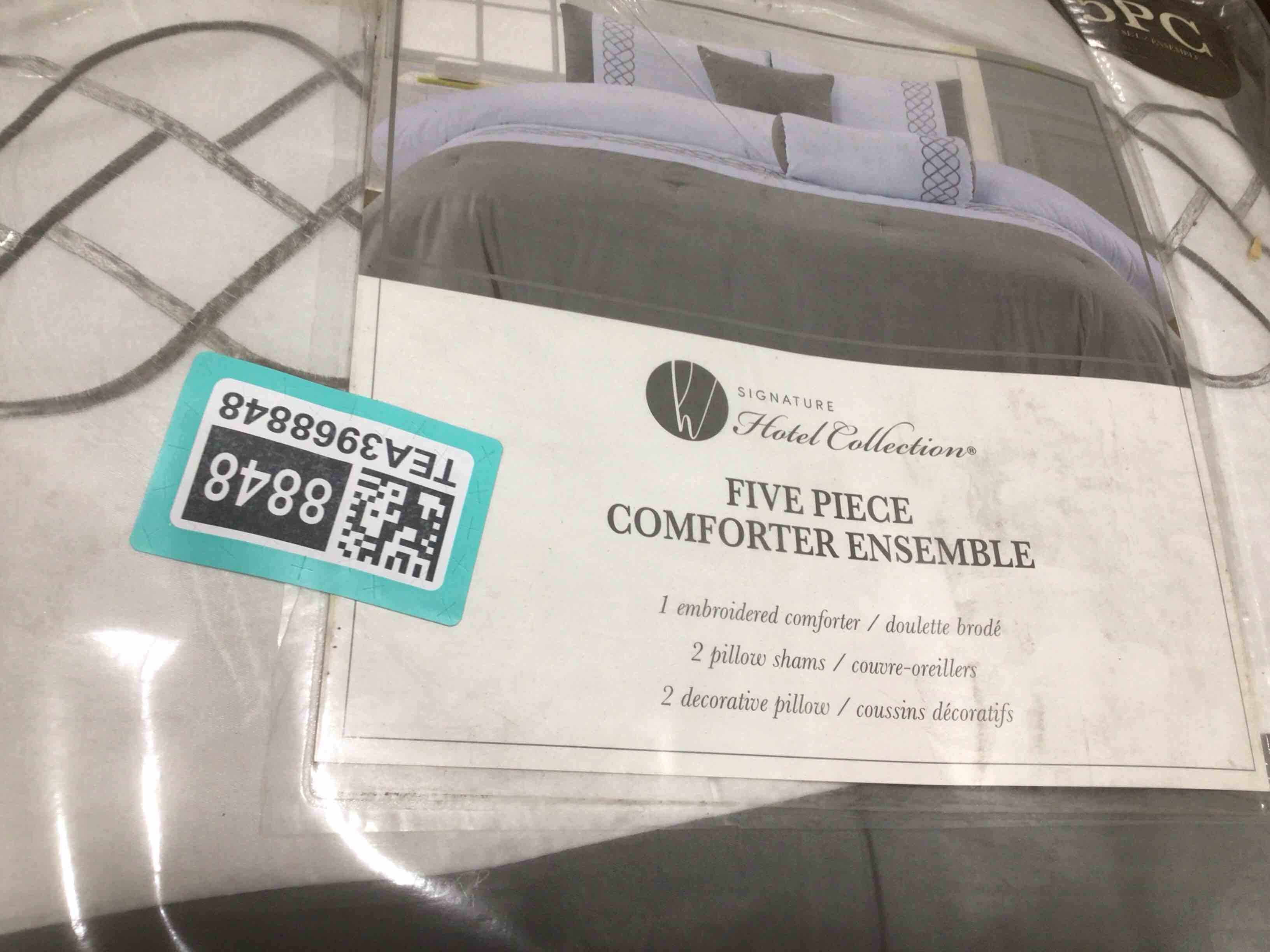 Condition photo showing New/Like New for five piece comforter ensemble HOTEL COLLECTION 