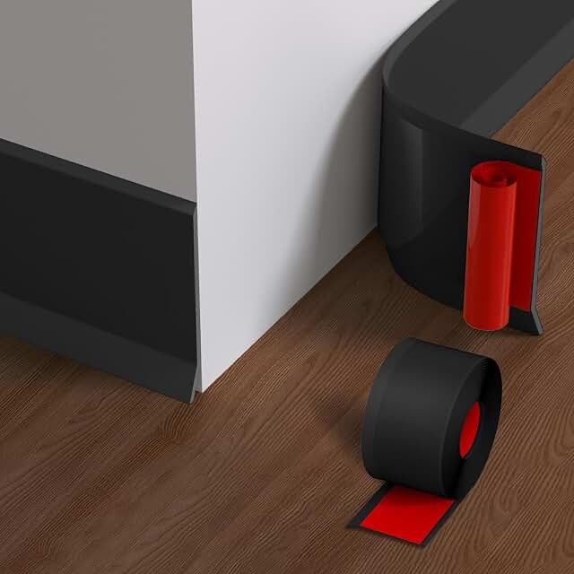 Pinnacle rubber wall base 30 pieces per box (black)