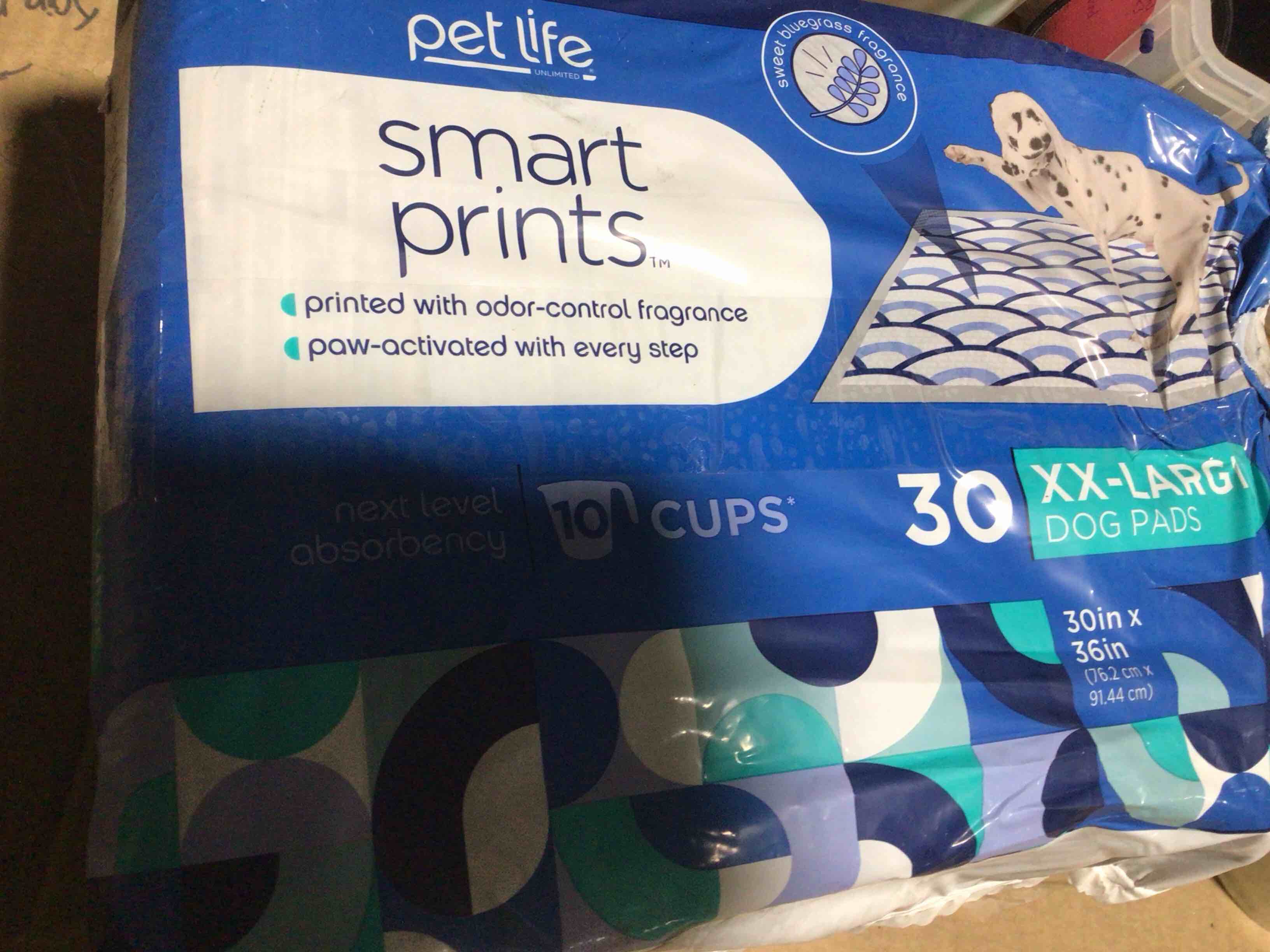 Condition photo showing New/Like New for pet life smart prints , with odor-control fragrance  10cups