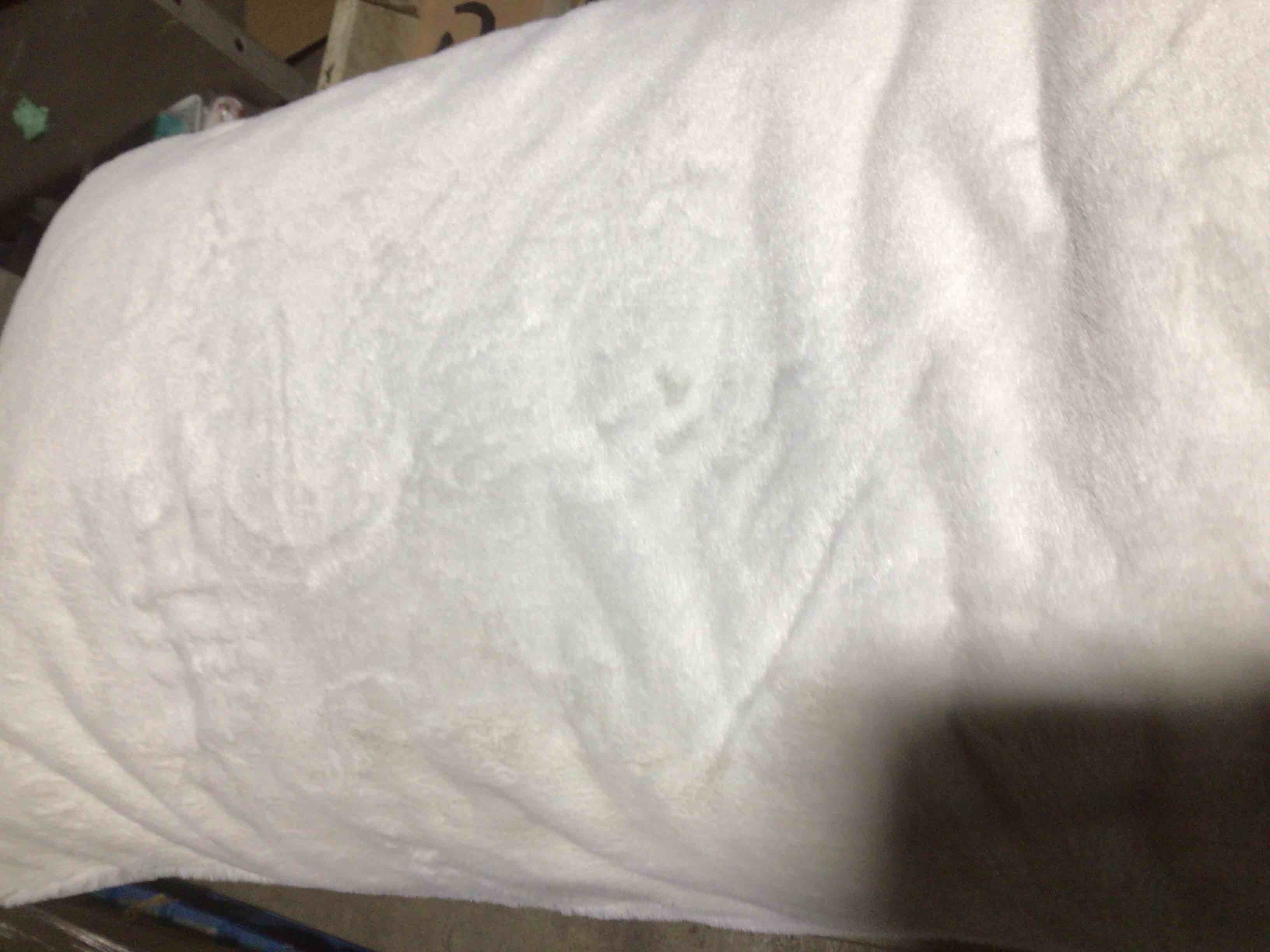 Condition photo showing New/Like New for white/cream pillow,  soft pillow large