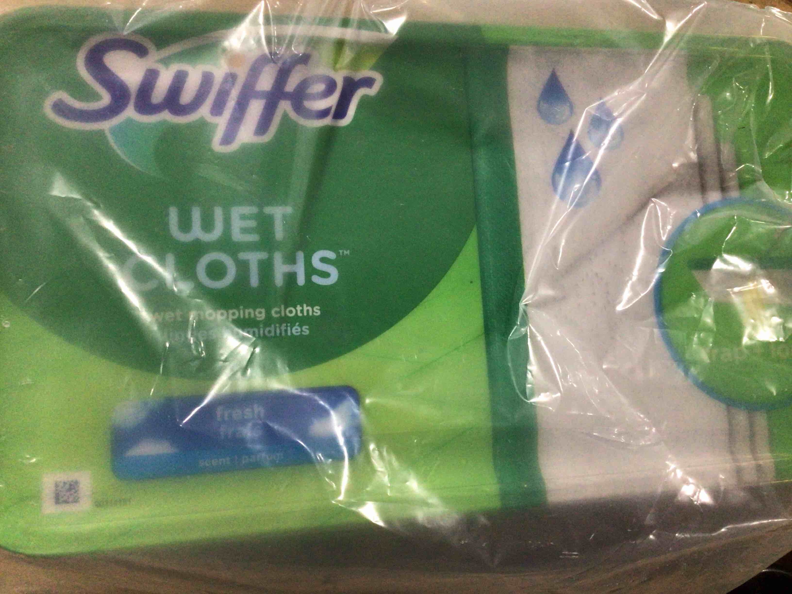 Condition photo showing New/Like New for swiffer wet cloths wet mopping cloths 