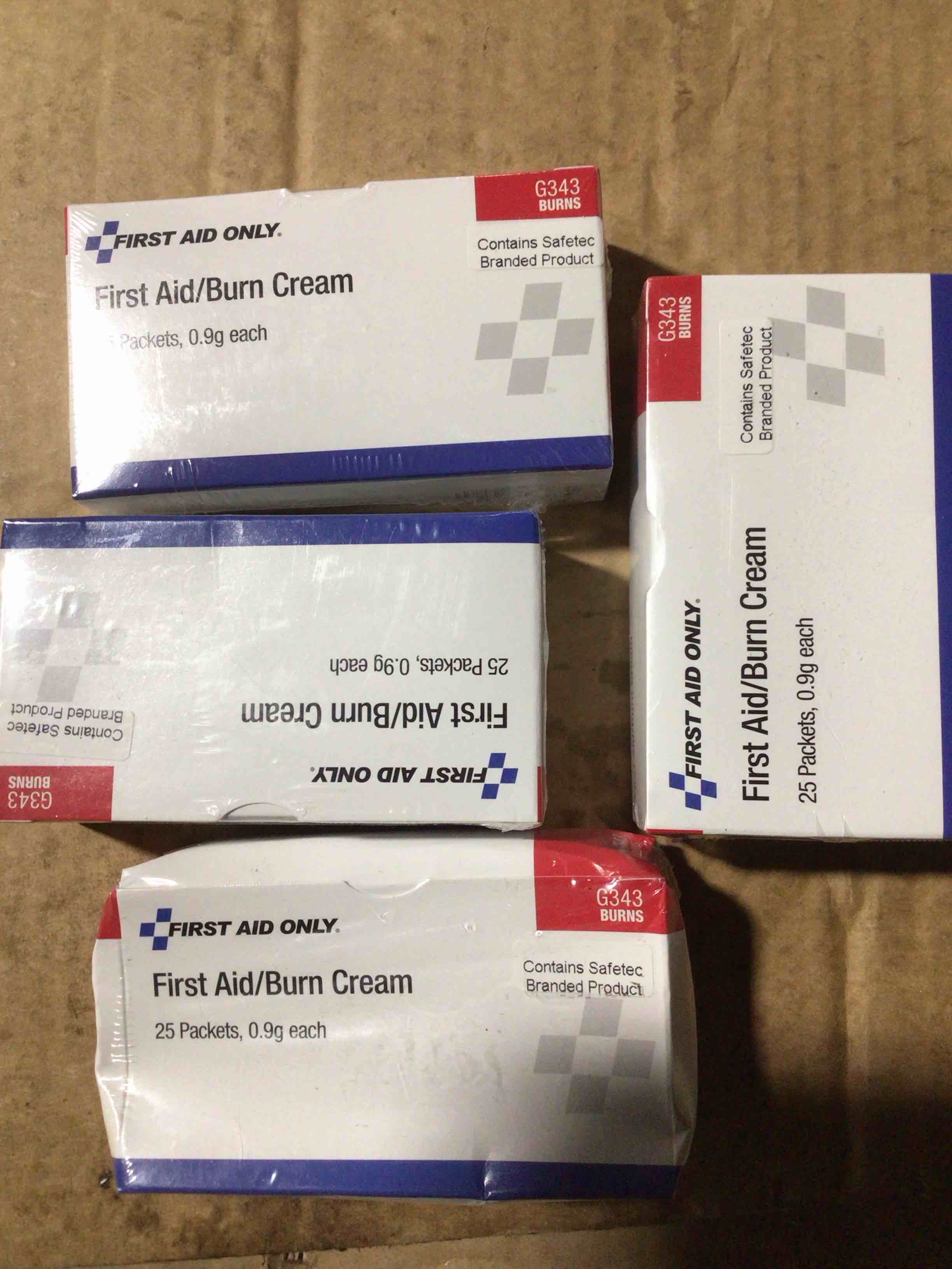 Condition photo showing New/Like New for First aid burn cream 25 packets 