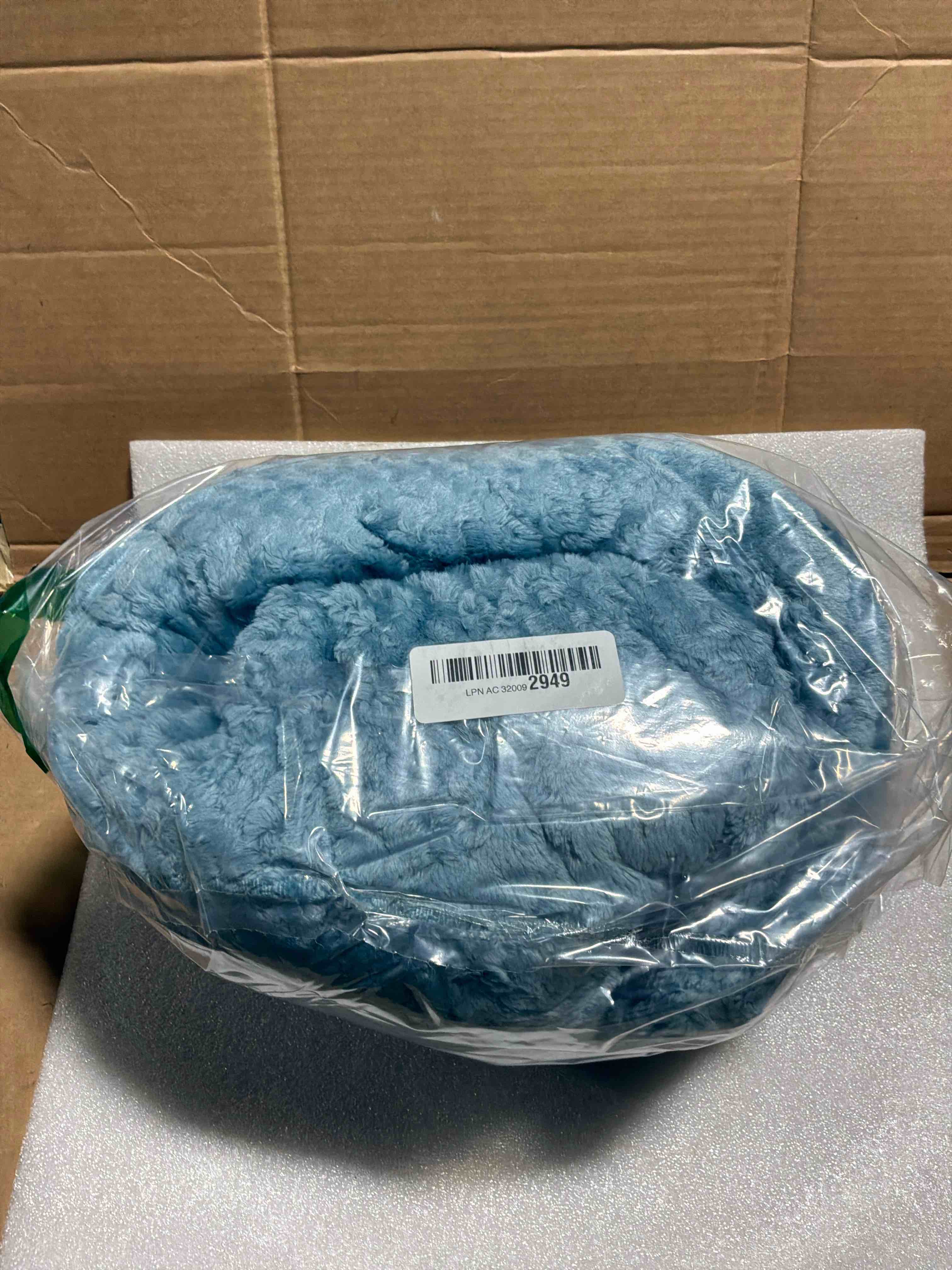 Condition photo showing New/Like New for Exclusivo Mezcla Fleece Throw Blanket Extra Large, Super Soft and Warm Blankets for Couch, Sofa and Bed Waffle Textured, Cozy, Fuzzy and Lightweight (Slate Blue, 50x70 Inches) Slate Blue 50x70 in