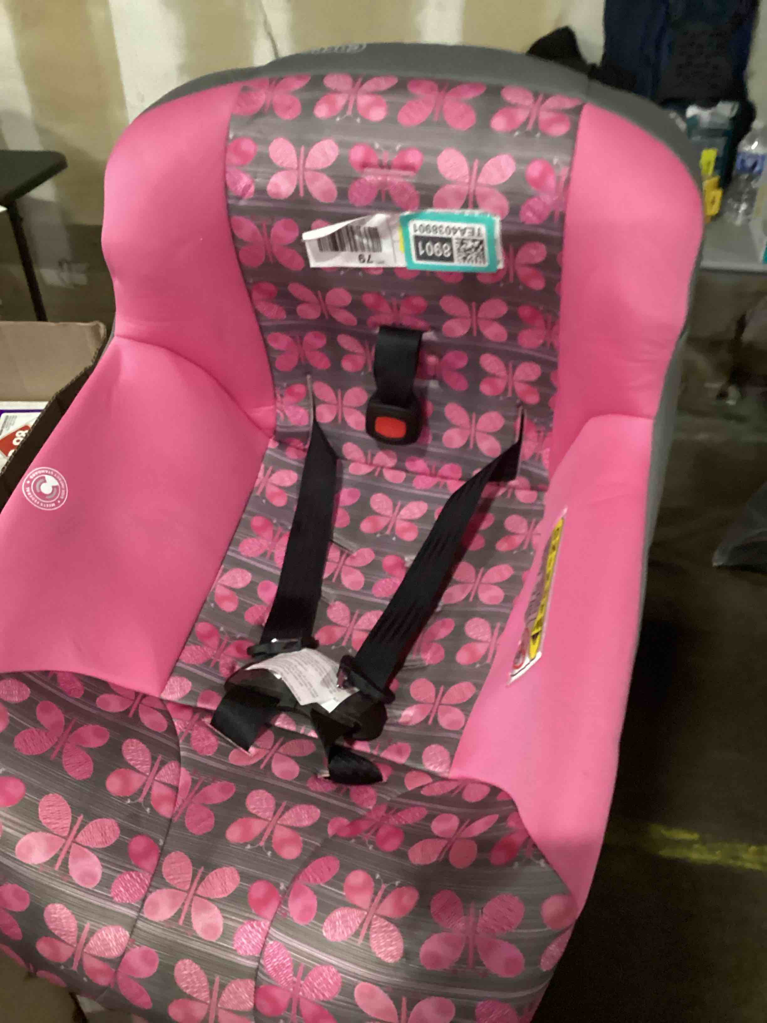 Condition photo showing New/Like New for cosco kids scenera extend convertible car seat pink butterfly 