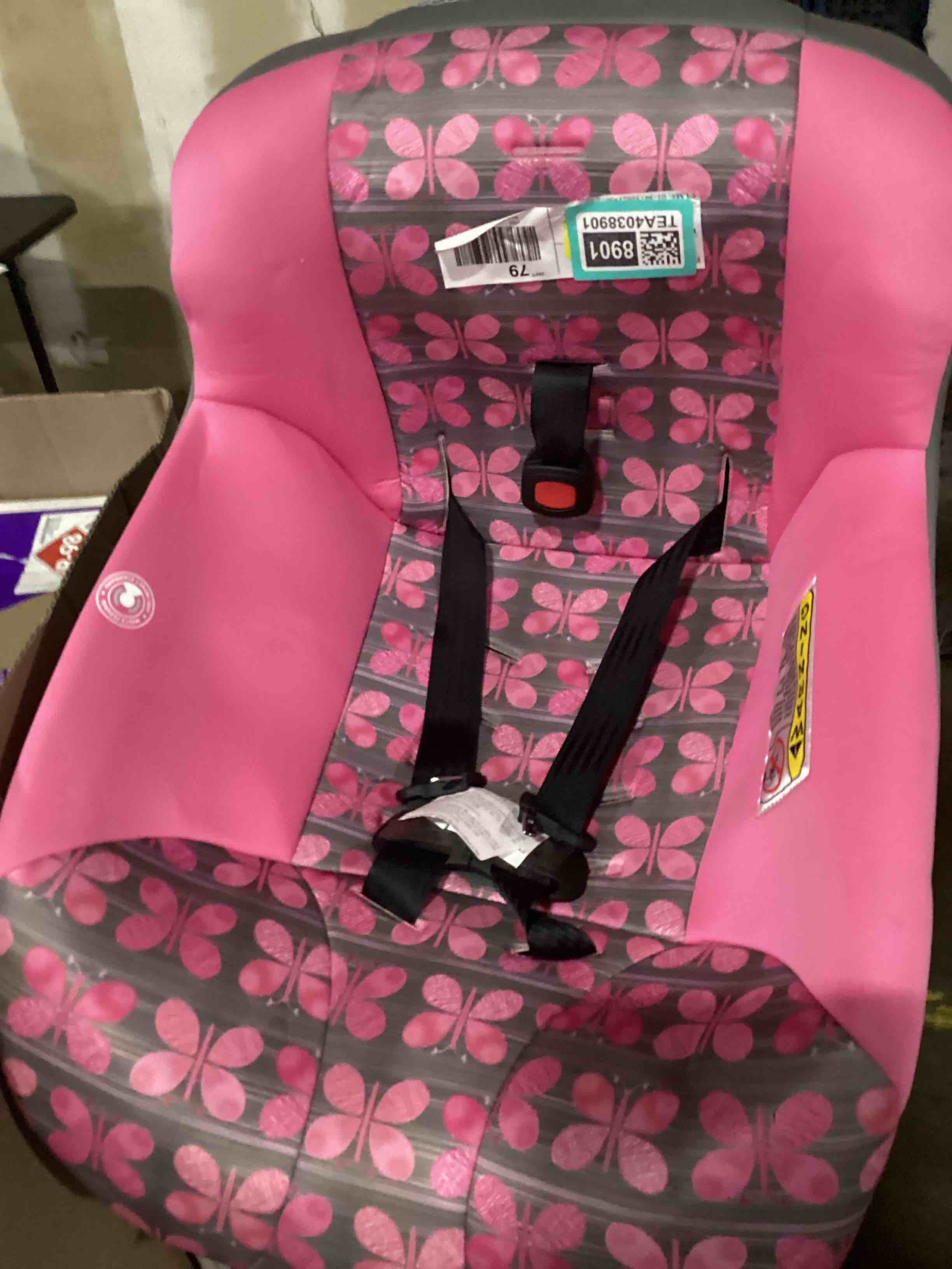 Condition photo showing New/Like New for cosco kids scenera extend convertible car seat pink butterfly
