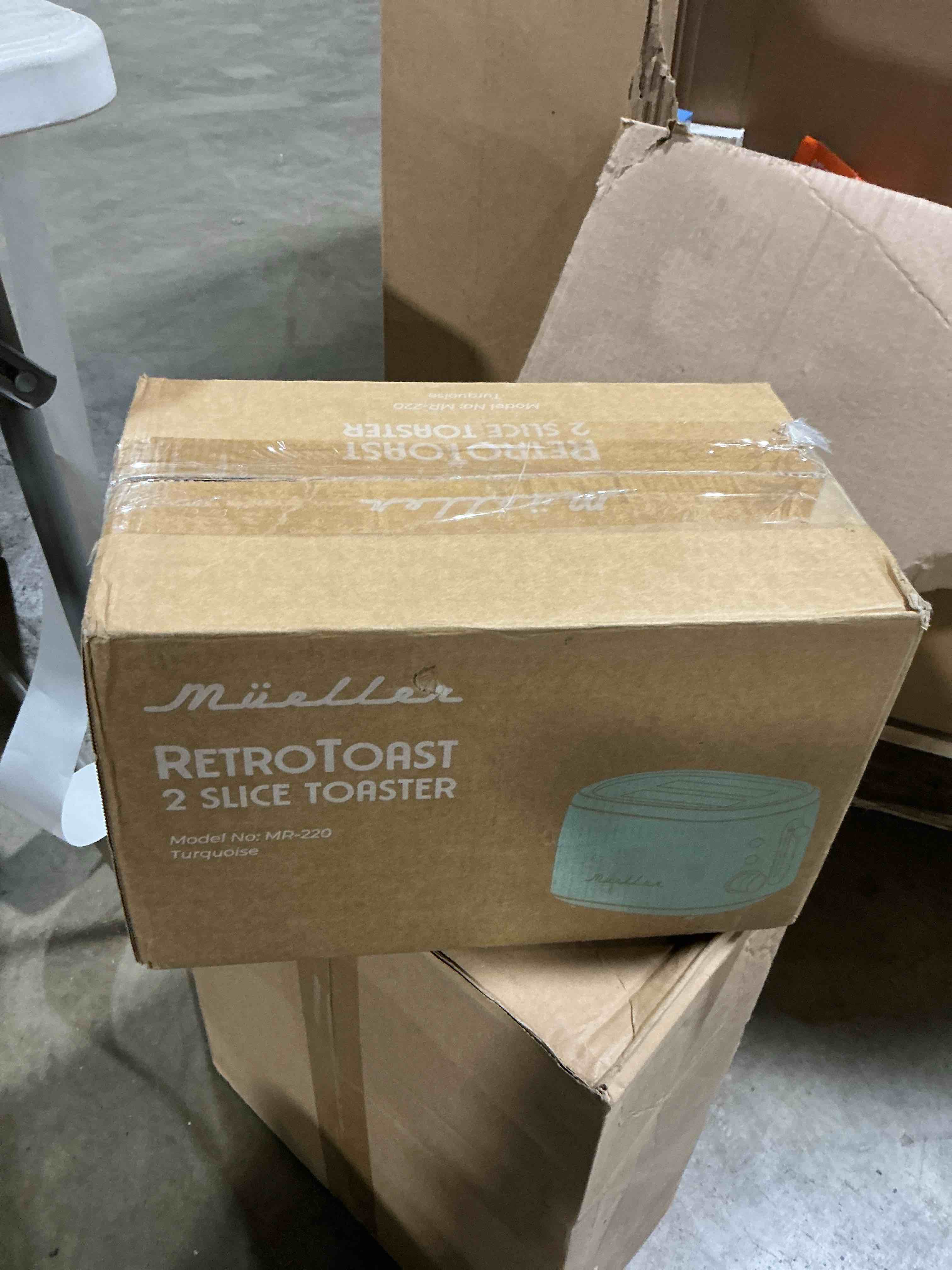 Condition photo showing Good Condition for MUELLER HOME Retro Toaster 2 Slice, 7 Browning Levels, 3 Functions (Reheat, Defrost, Cancel), Stainless Steel Features, Removable Crumb Tray, Under Base Cord Storage, Turquoise
