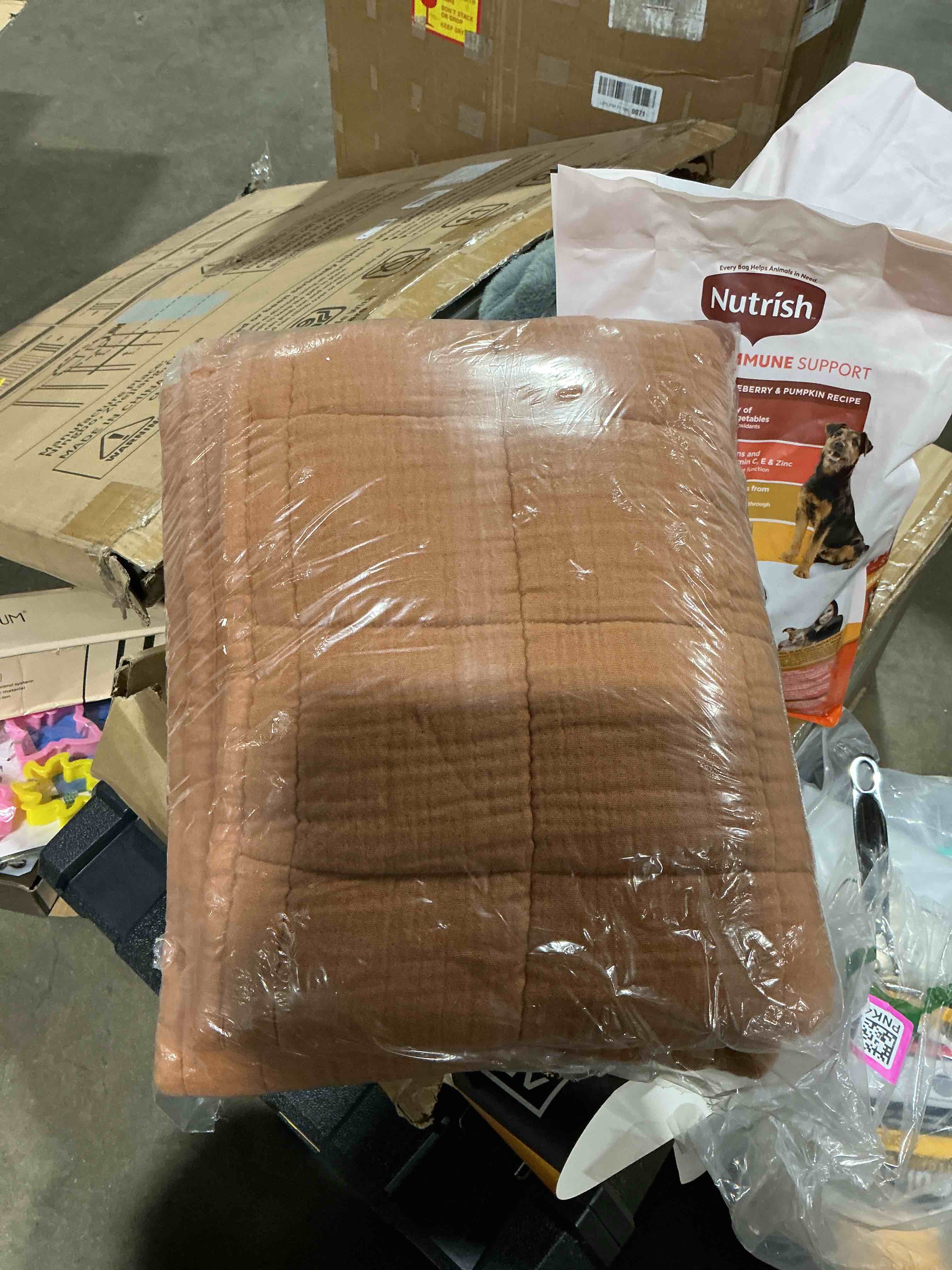 Condition photo showing As Is for Organic Airy Gauze Box Quilt, Terracotta, Full/Queen