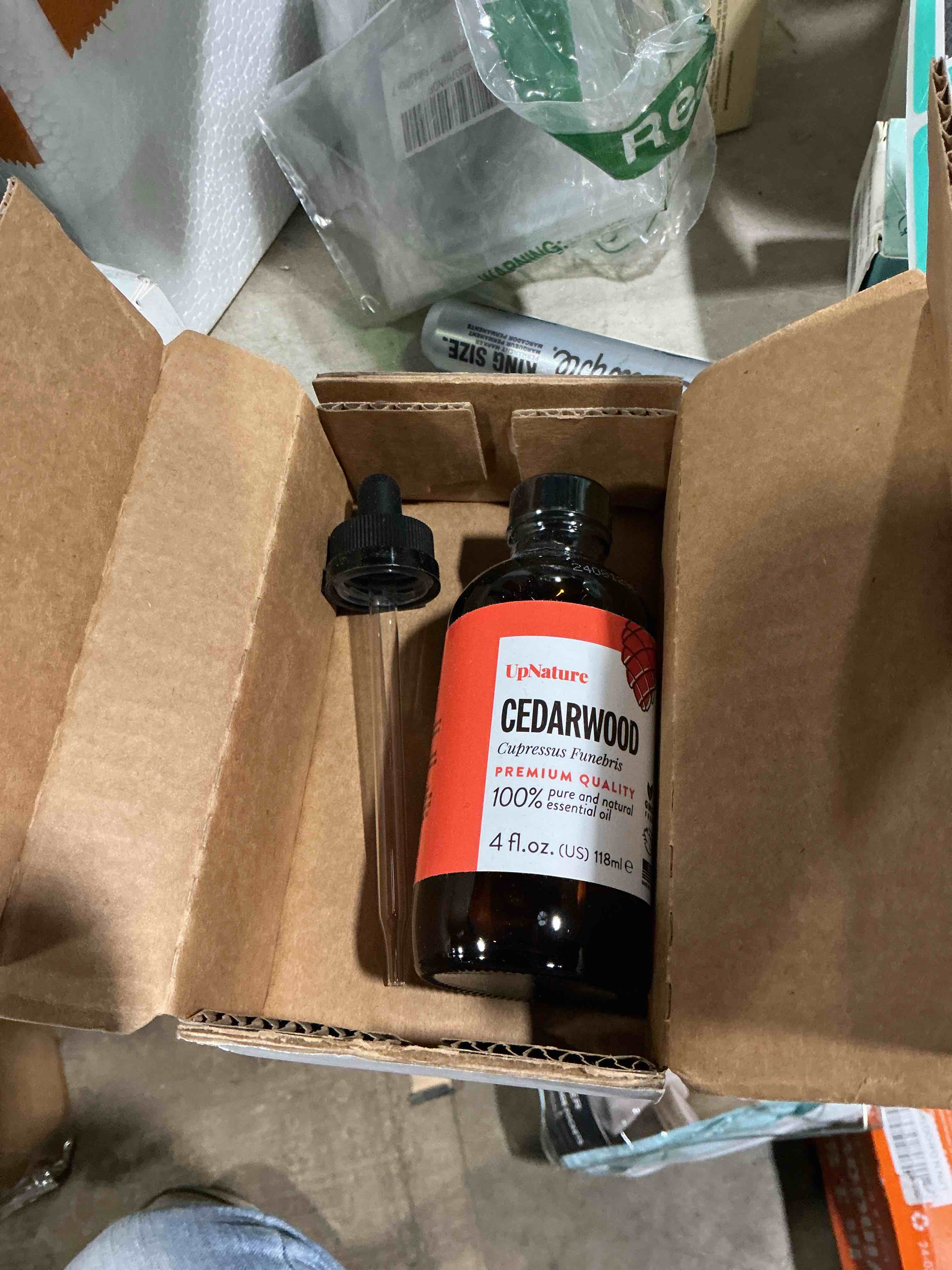 upnature cedarwood essential oil