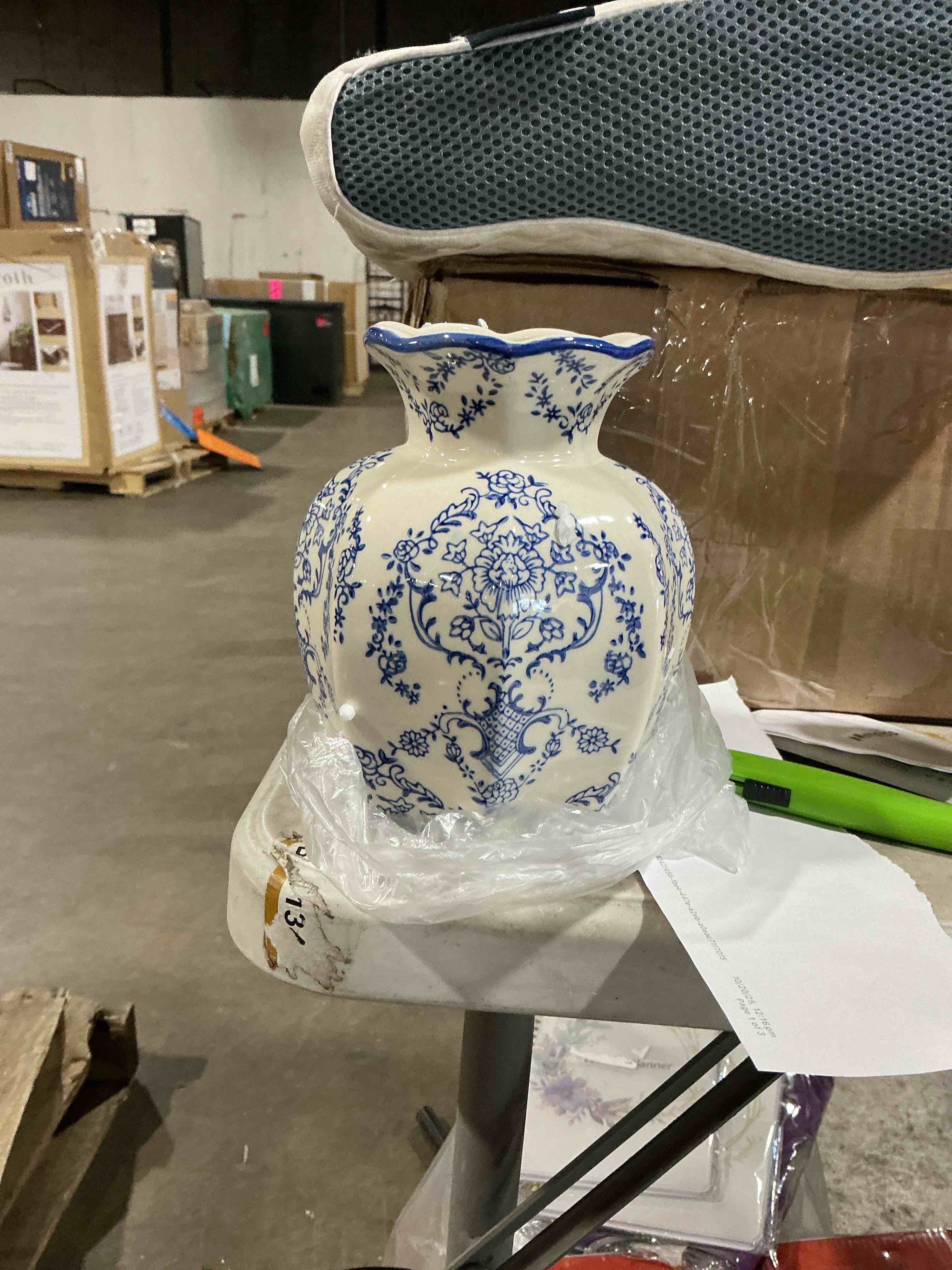 chinoiserie vase,6 inch blue and white vase,vintage ceramic vases,flower vase for centerpiece,chinese cute vases for living room, office,home decor (blue white, small) blue white small