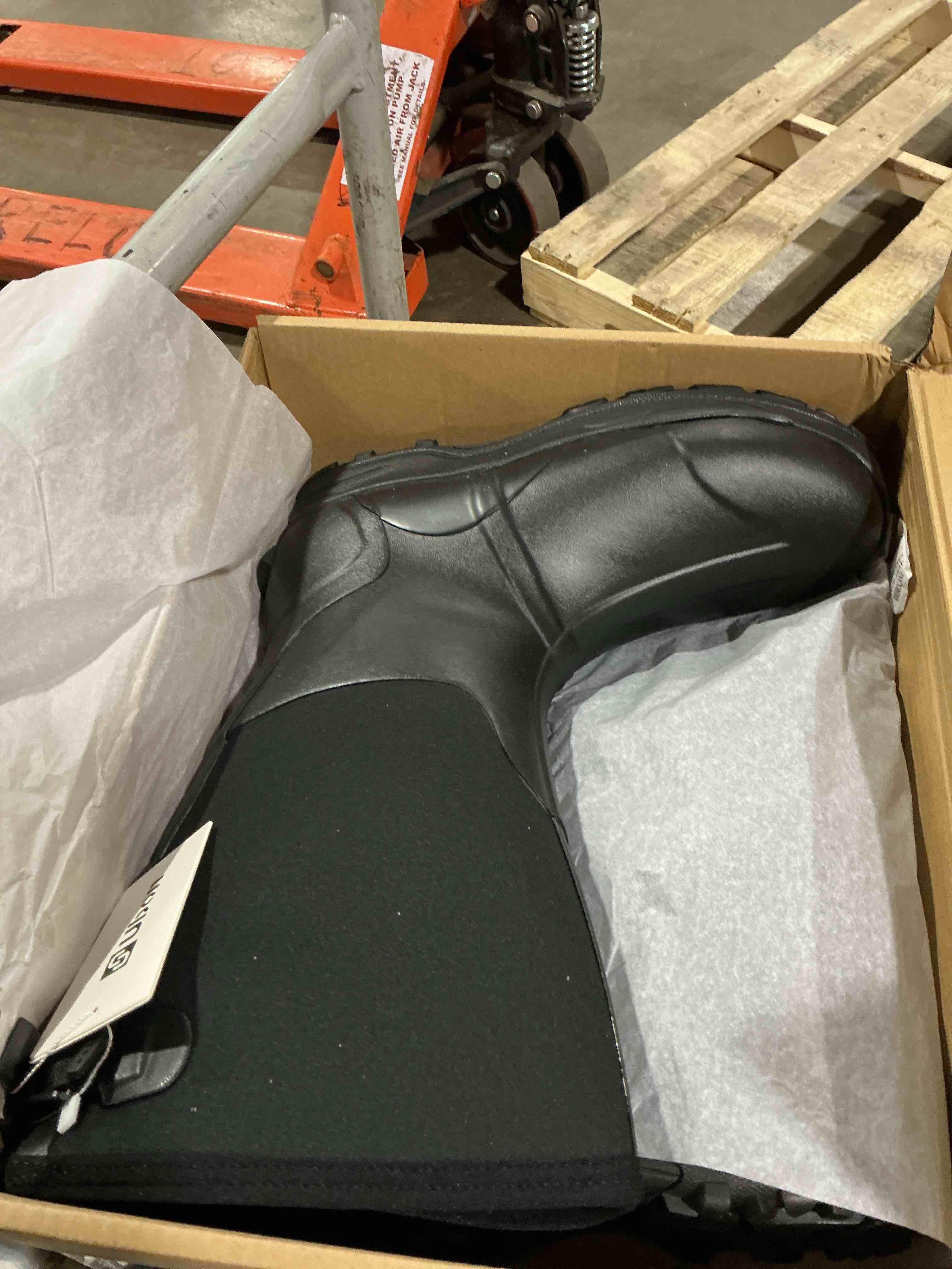 Condition photo showing Good Condition for ubon men's waterproof neoprene rain boot insulated rubber boots for mud work, hunting, fishing and gardening with adjustable mid calf, camo, size 9