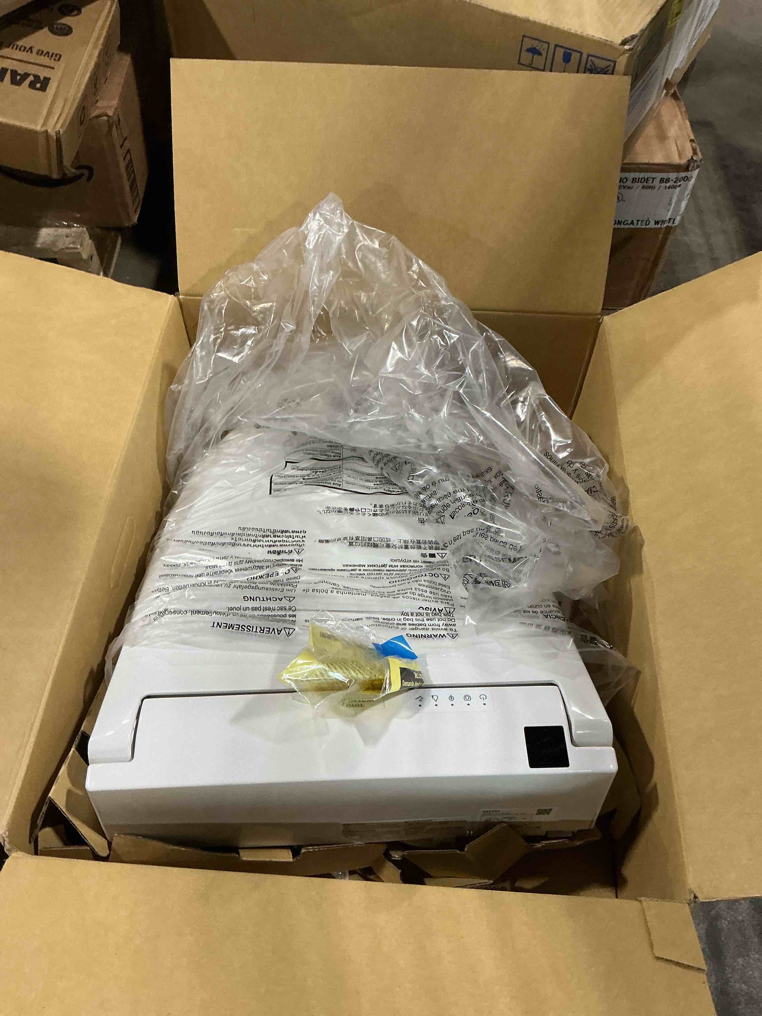 Condition photo showing Good Condition for toto® washlet® c5 electronic bidet toilet seat with premist and ewater+ wand cleaning, elongated, cotton white - sw3084#01 cotton white c5 elongated