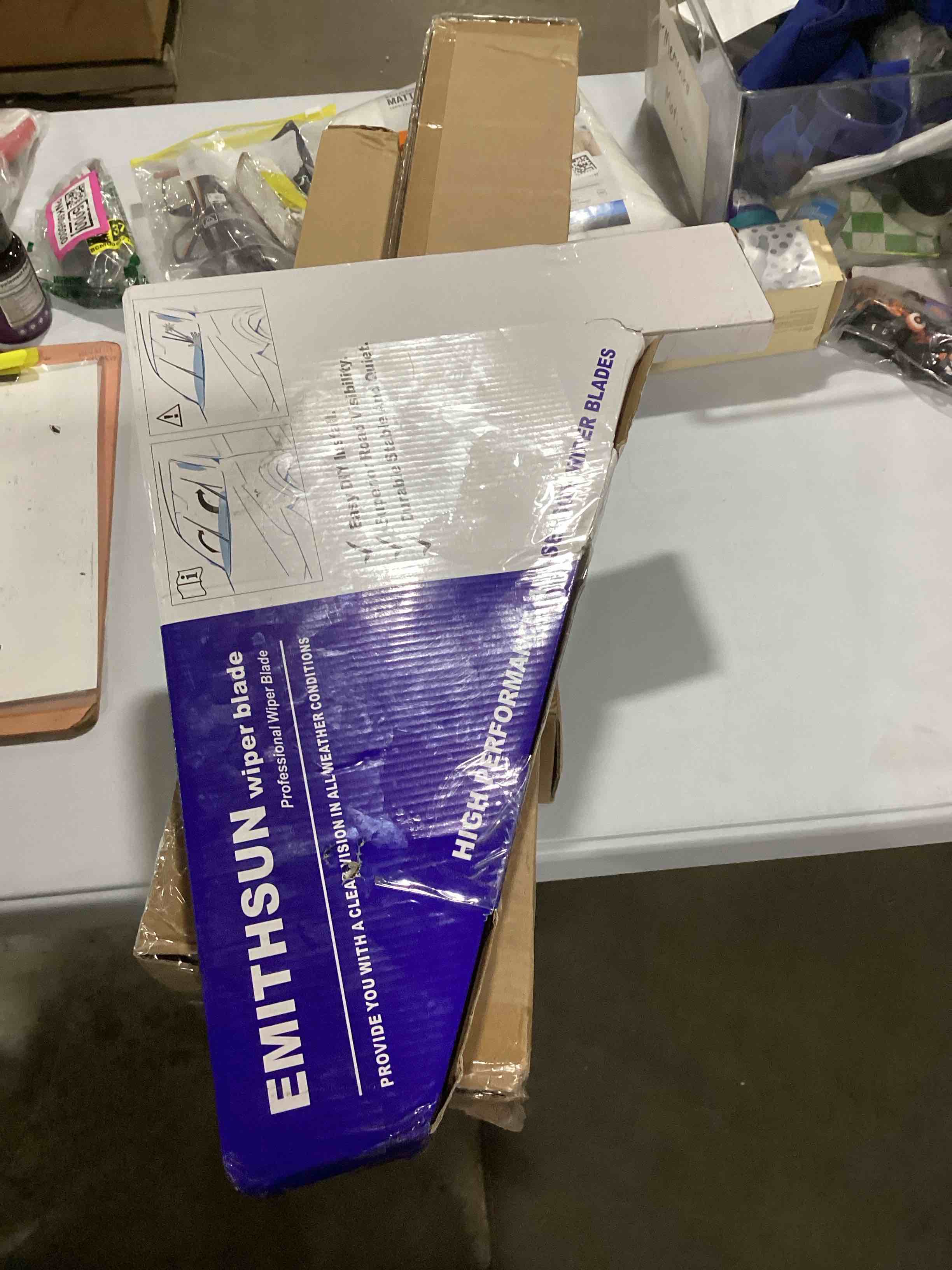 Condition photo showing As Is for emithsun wiper blades