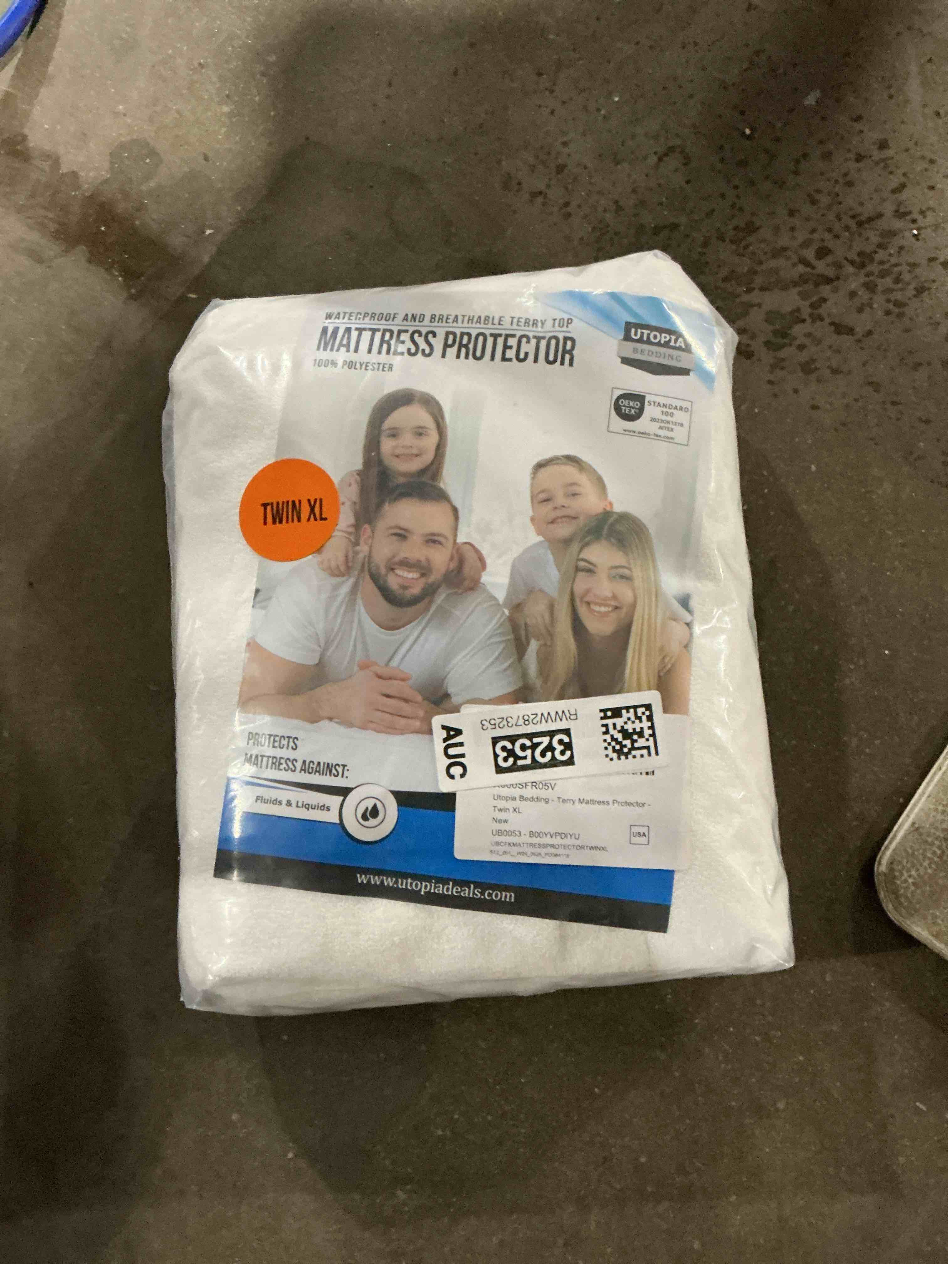 twin xl size mattress protector waterproof, premium 200 gsm terry mattress cover, soft & breathable bed cover, fitted sheet style stretchable deep pockets 15\" by utopia bedding (white) white twin xl