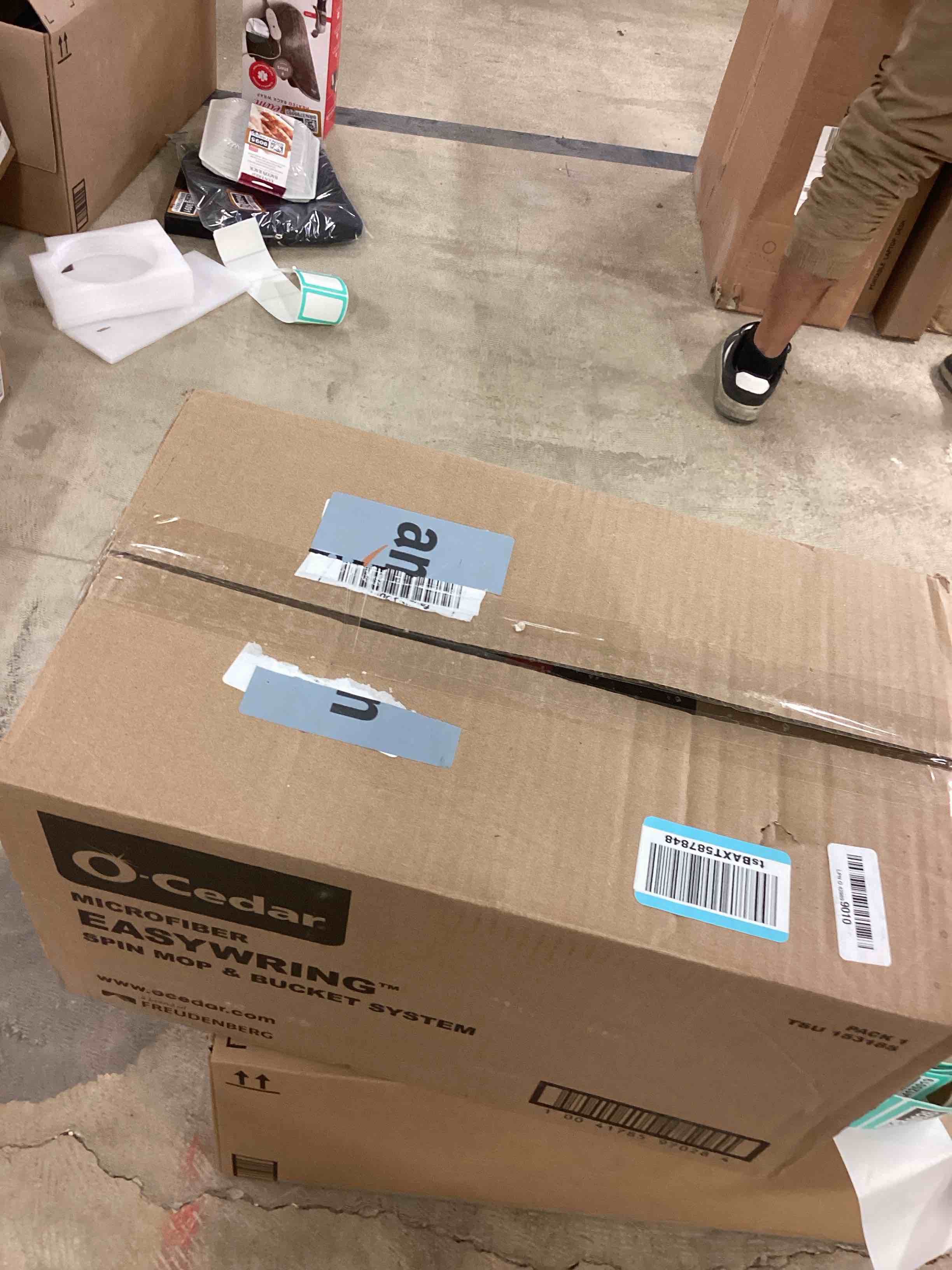 Condition photo showing New/Like New for O-Cedar EasyWring Microfiber Spin Mop, Bucket Floor Cleaning System, Red, Gray, Standard Easywring Spin Mop 