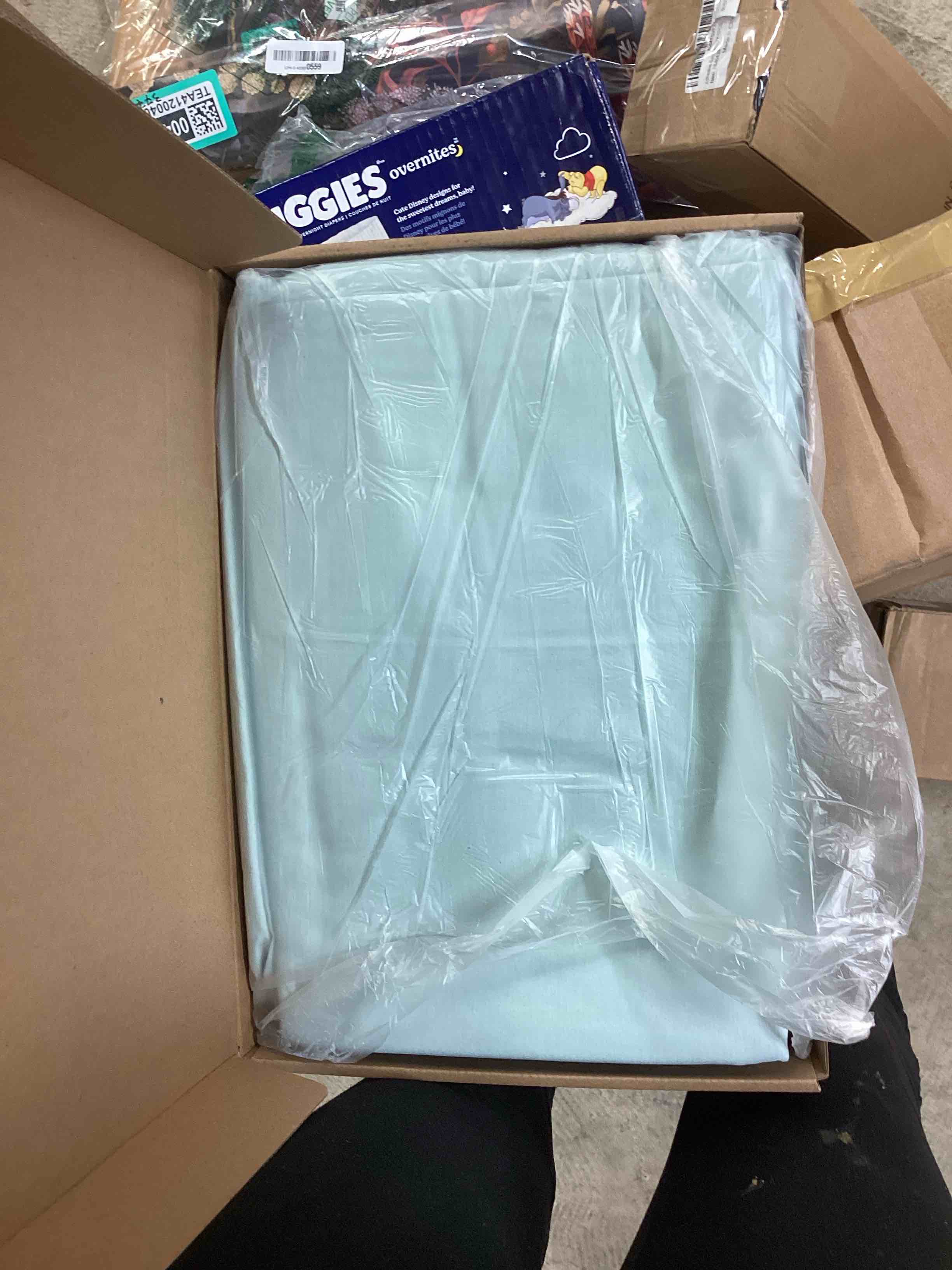 Condition photo showing New/Like New for VACVELT 4pcs Extra Deep Pocket Queen Sheets, 70% Rayon Derived from Bamboo, Aqua Blue Sheet Set, 18-24 Inch Deep Pocket, Cooling & Silky Ultra Deep Fitted Sheet Set