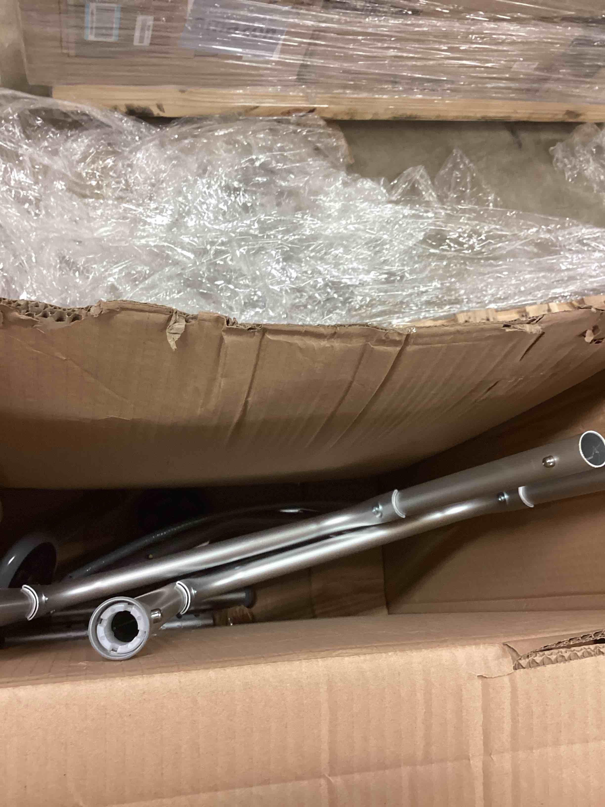 Condition photo showing Good Condition for Walker Adlt 2but w/5 whl.1/ea