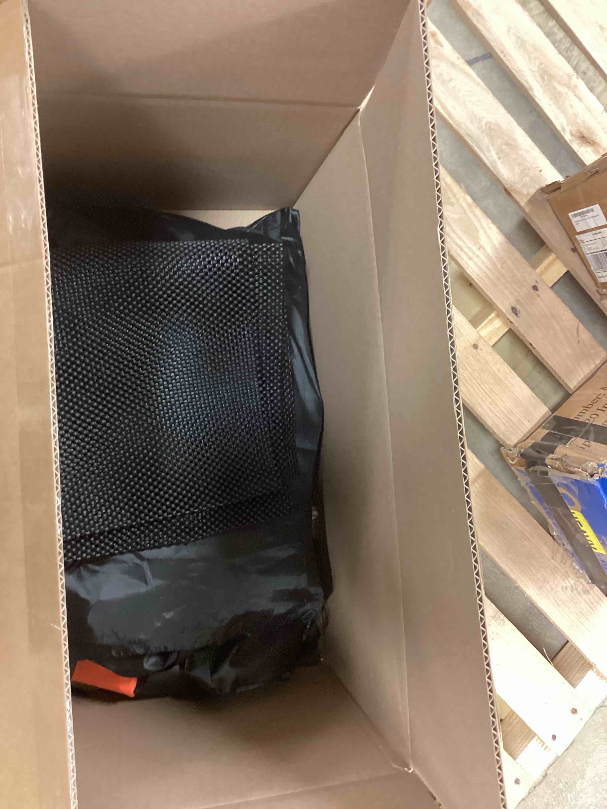 Condition photo showing Good Condition for FIVKLEMNZ Car Rooftop Cargo Carrier Roof Bag Waterproof for All Top of Vehicle with/Without Rack Includes Topper Anti-Slip Mat + Reinforced Straps + 6 Door Hooks + Luggage Lock Without Rack 15 Cubic Feet