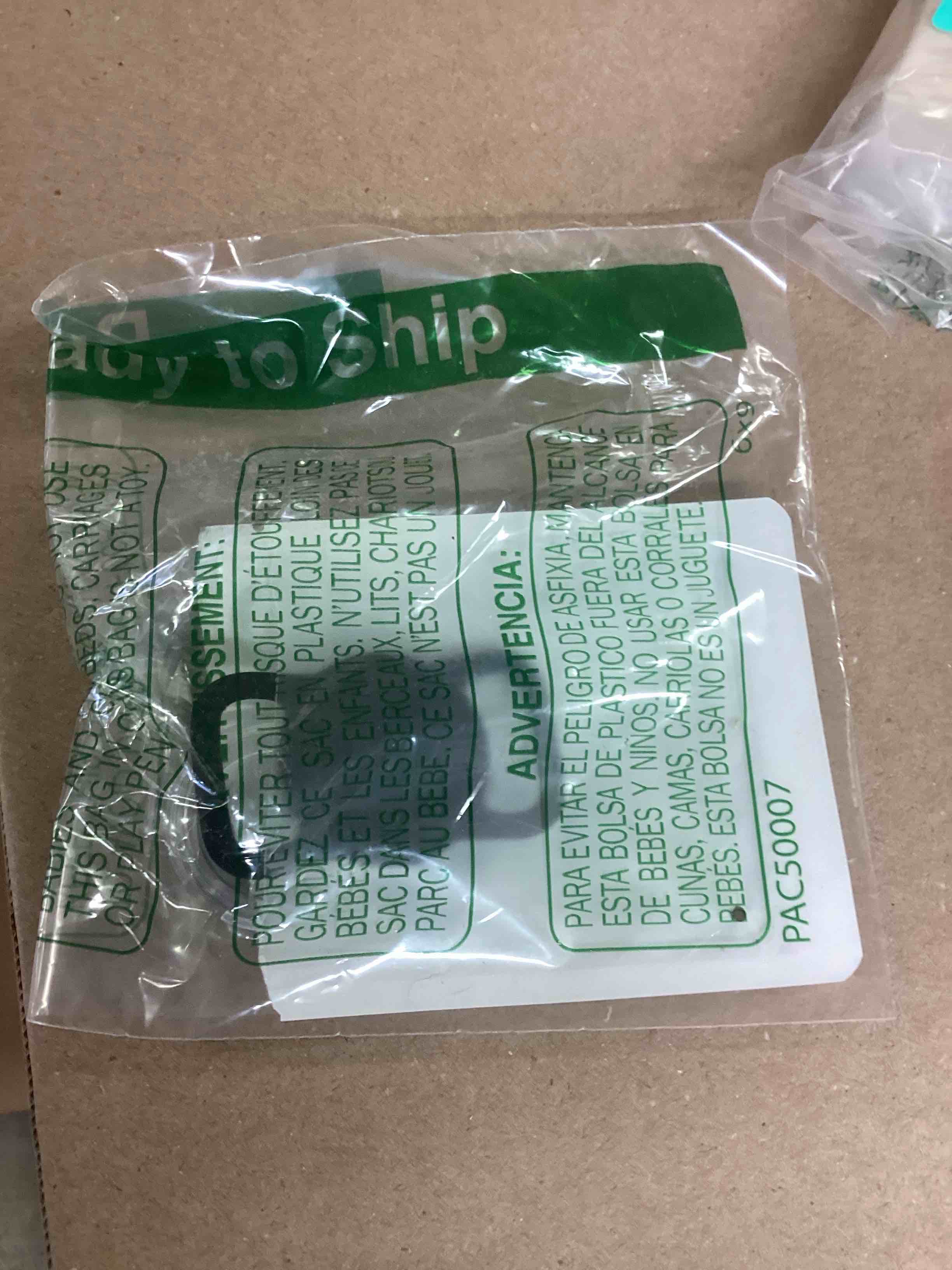 Condition photo showing Good Condition for Waterproof Airtag Holder for Dog Collar, Soft Full-Body Protective Airtag Holder for Dog & Cat Collars, Ultra-Durable, Easy Installation, Lightweight Clear Airtag Case (Black, Regular) Regular Black