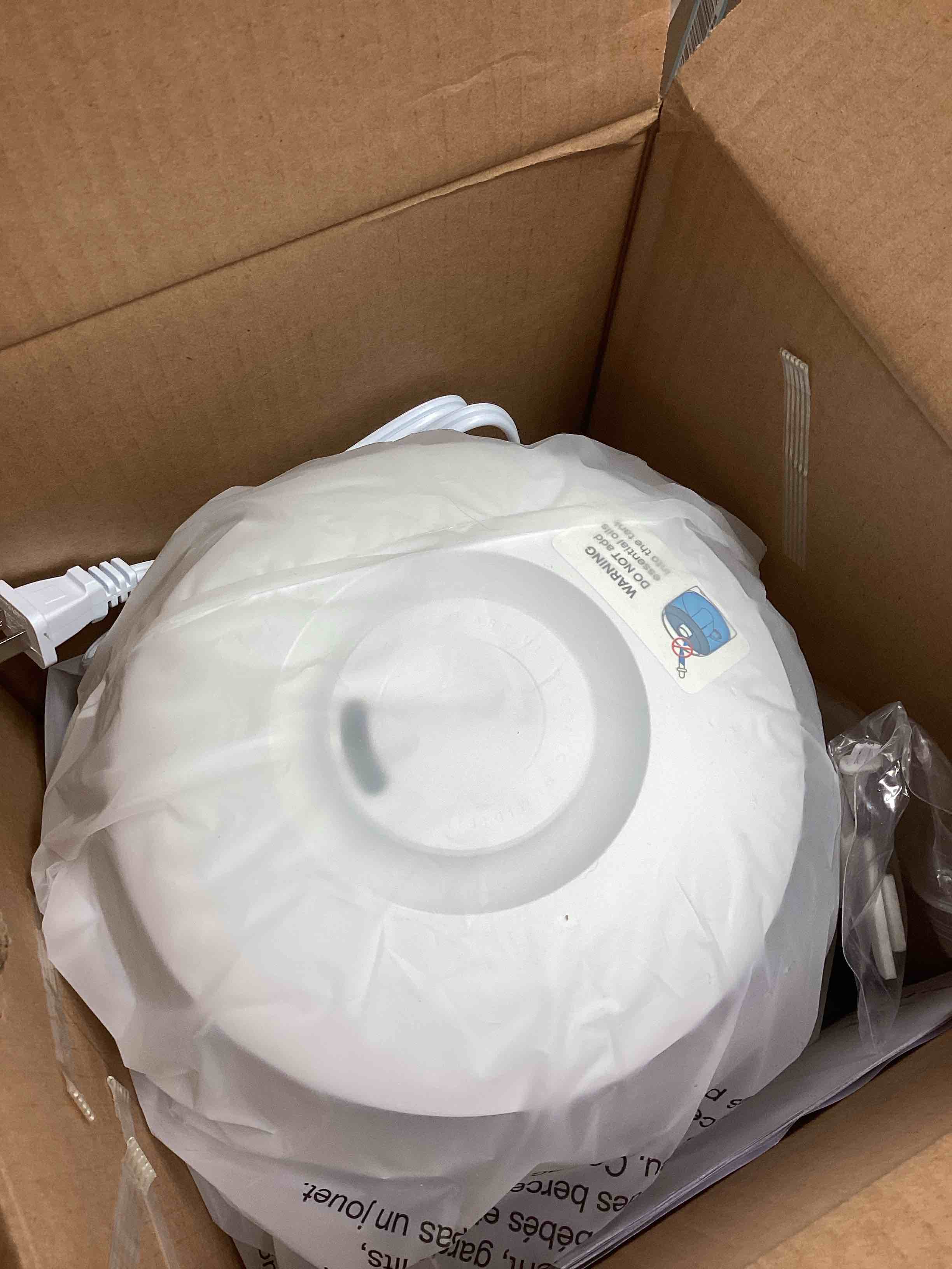 Condition photo showing Good Condition for DREO Humidifiers for Bedroom, 3L Top Fill 30H & 26dB Quiet Runtime for Large Room, Cool Mist Ultrasonic Humidifier with Humidity Sensor, Night Light for Home, Baby, Nursery, Plants, New Edition Pearl White