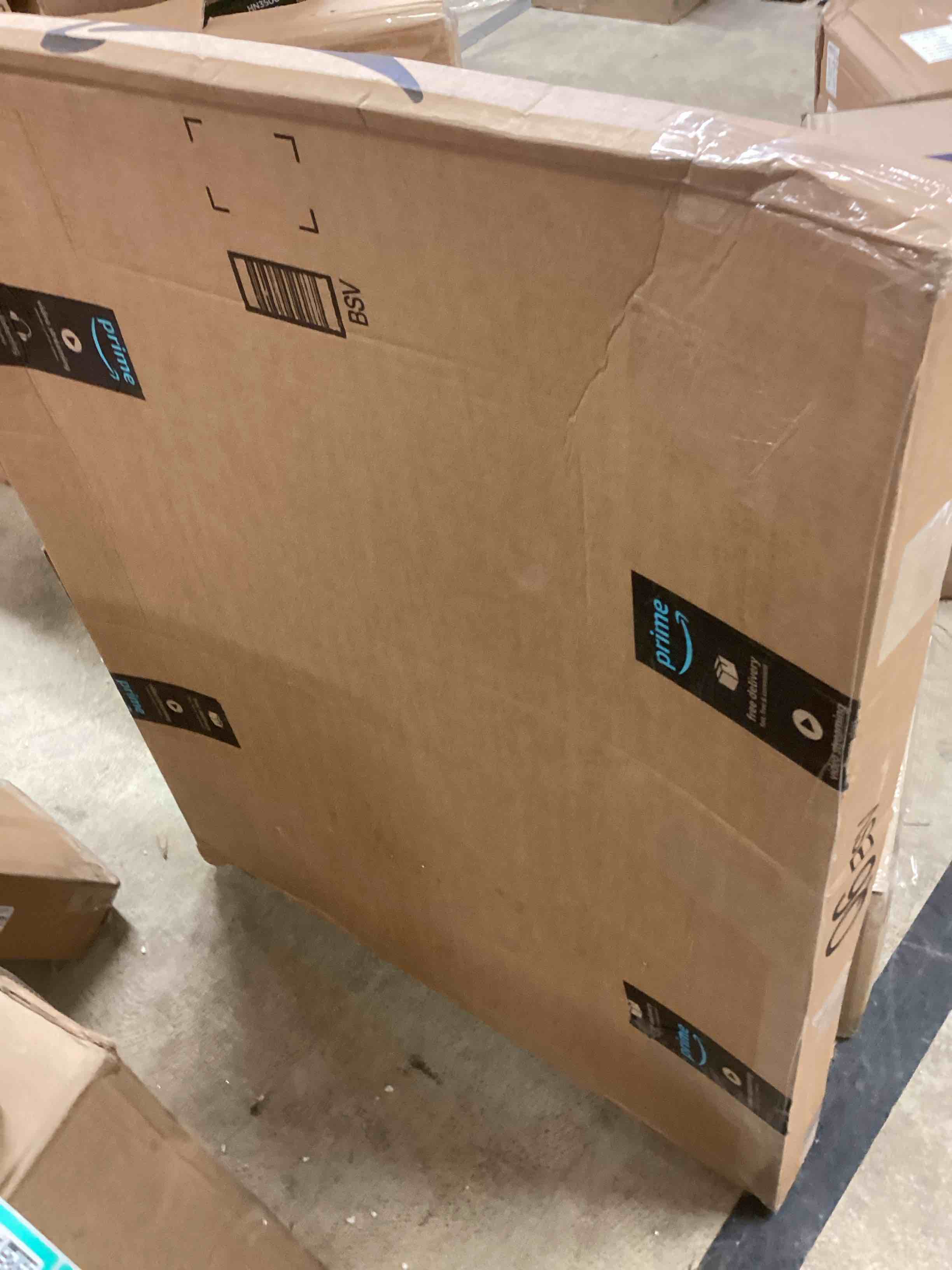 Condition photo showing New/Like New for Lavezee 24x36 Poster Frame for Artwork, Puzzles and Photos, Gold Picture Frame Display 24 x 36 Inch Photo Picture Frame for Wall, Metal Gold 24x36