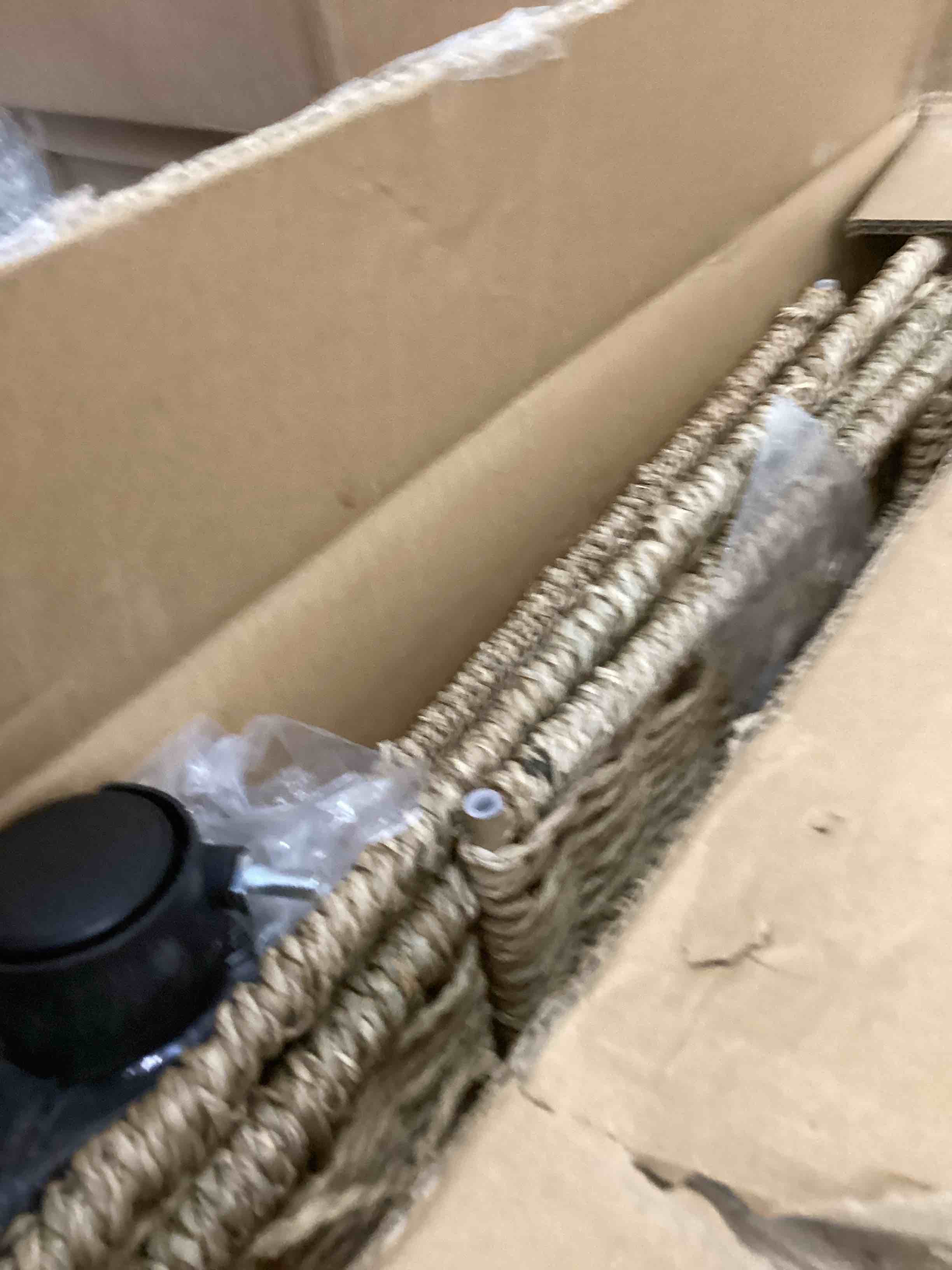 Condition photo showing New/Like New for 23×17.5×16 in Wicker Storage Trunk with Wheels and Lid, Heavy Duty Rolling Wicker Basket for Blankets Large Toy Chest Water Hyacinth Woven Blanket Bin for Bedroom, Laundry Room