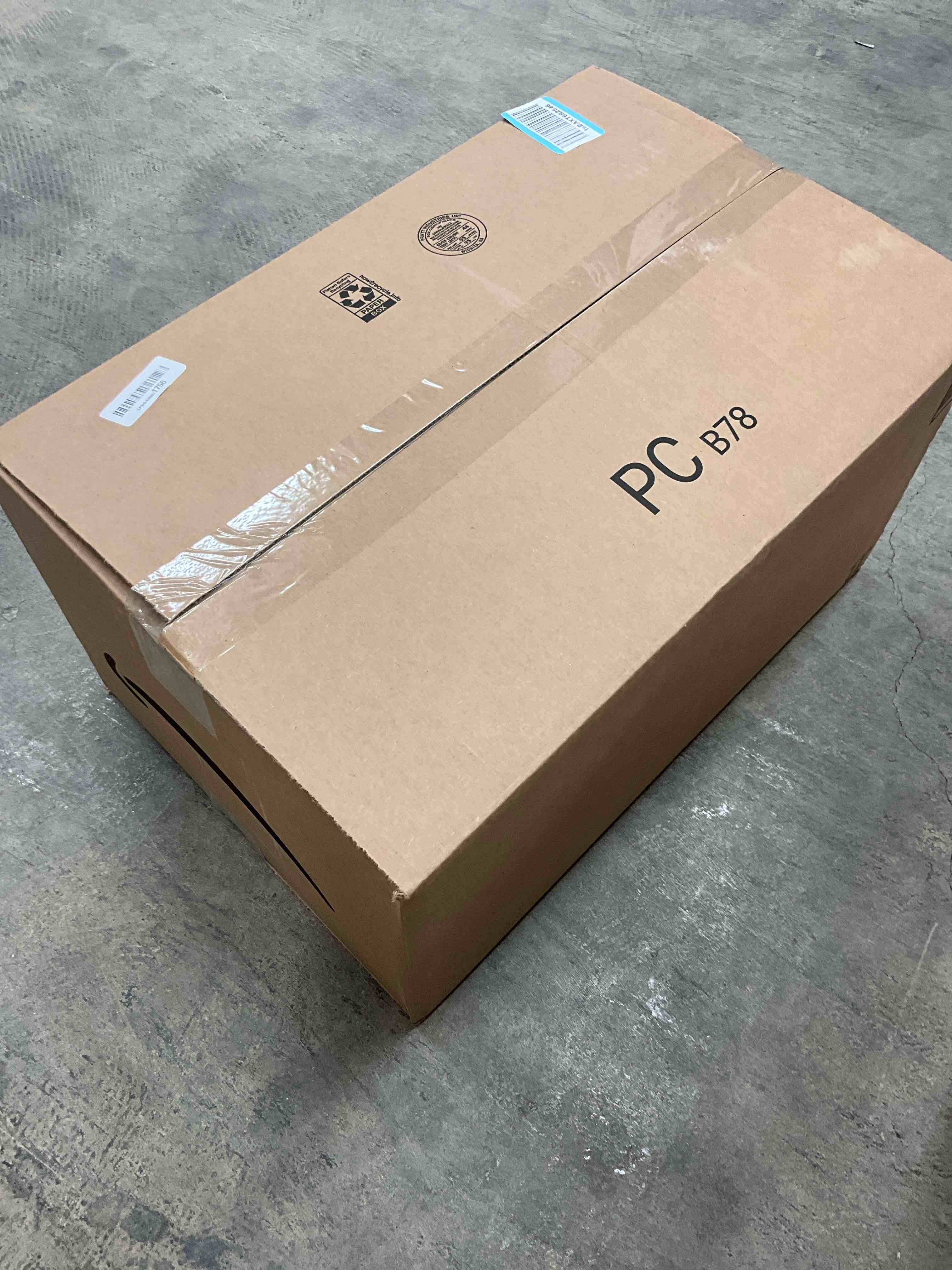 Condition photo showing New/Like New for GoodCook AirPerfect 16" x 14" Nonstick Steel Insulated Cookie Sheets, No-Burn Baking Sheets with Large Handles, Set of 2, Gray 16 x 14-Inch (Set of 2) Gray