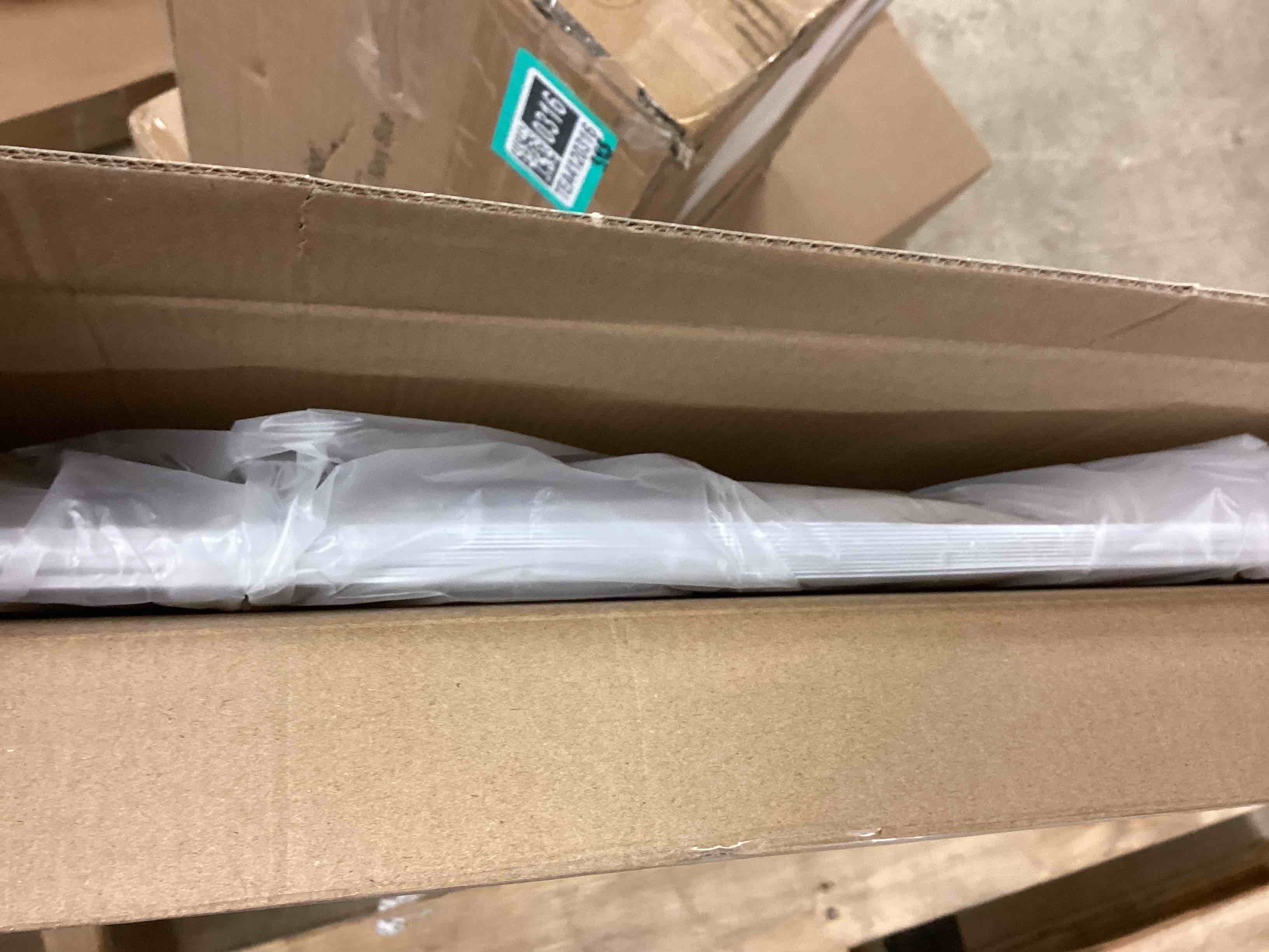 Condition photo showing New/Like New for Art3d Decorative PVC Drop Ceiling Tile 2ft x 2ft in White,Glue up Ceiling Panel 24 x 24in.12pcs 24*24 White 12