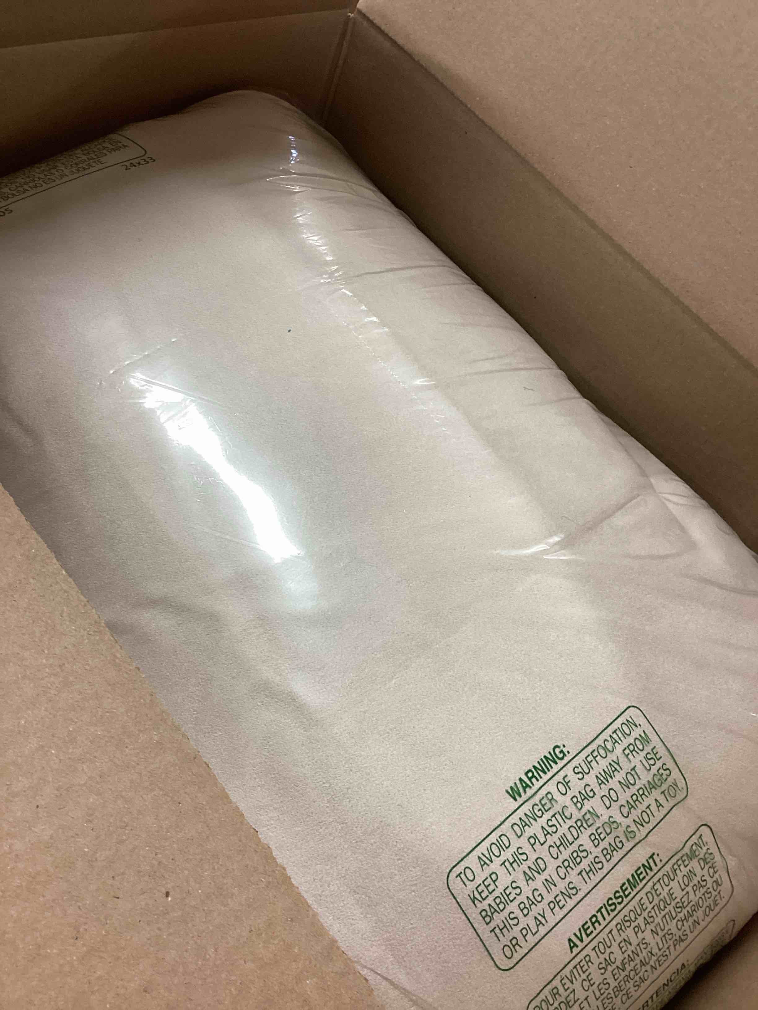 Condition photo showing Good Condition for Latepis Camel Living Room Rugs Faux Sheepskin Fur 6x9 Area Rugs for Bedroom Fluffy Washable Large Rug for Floor Rug Home Decor Beige Rectangle 6' x 9' (Rectangular) Beige