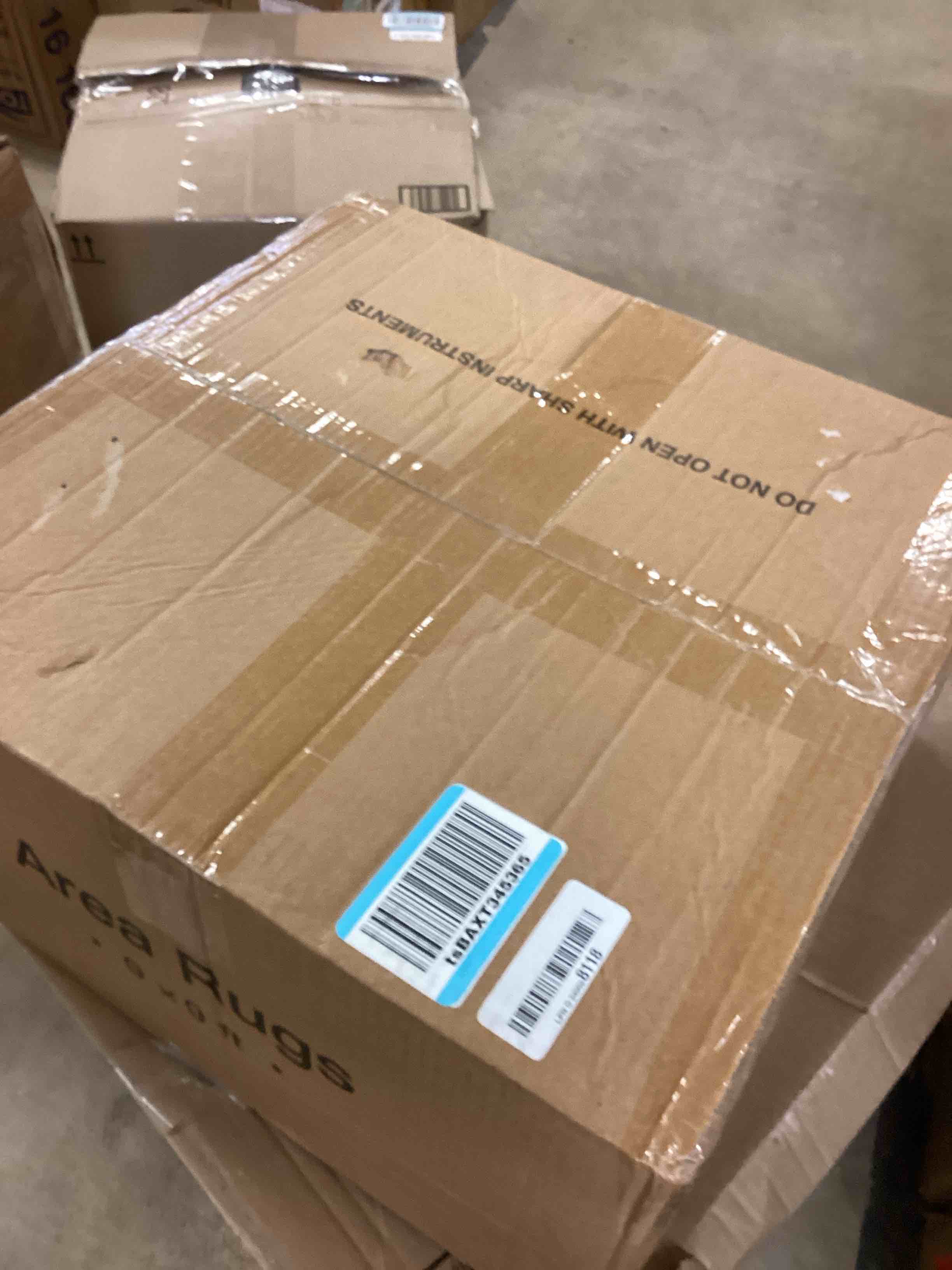 Condition photo showing New/Like New for 9x9 Beige Round Rug 9ft Living Room Circle Rug Vintage Round Area Rug Non Slip Indoor Carpet for Apartment Beige 9' (Round)